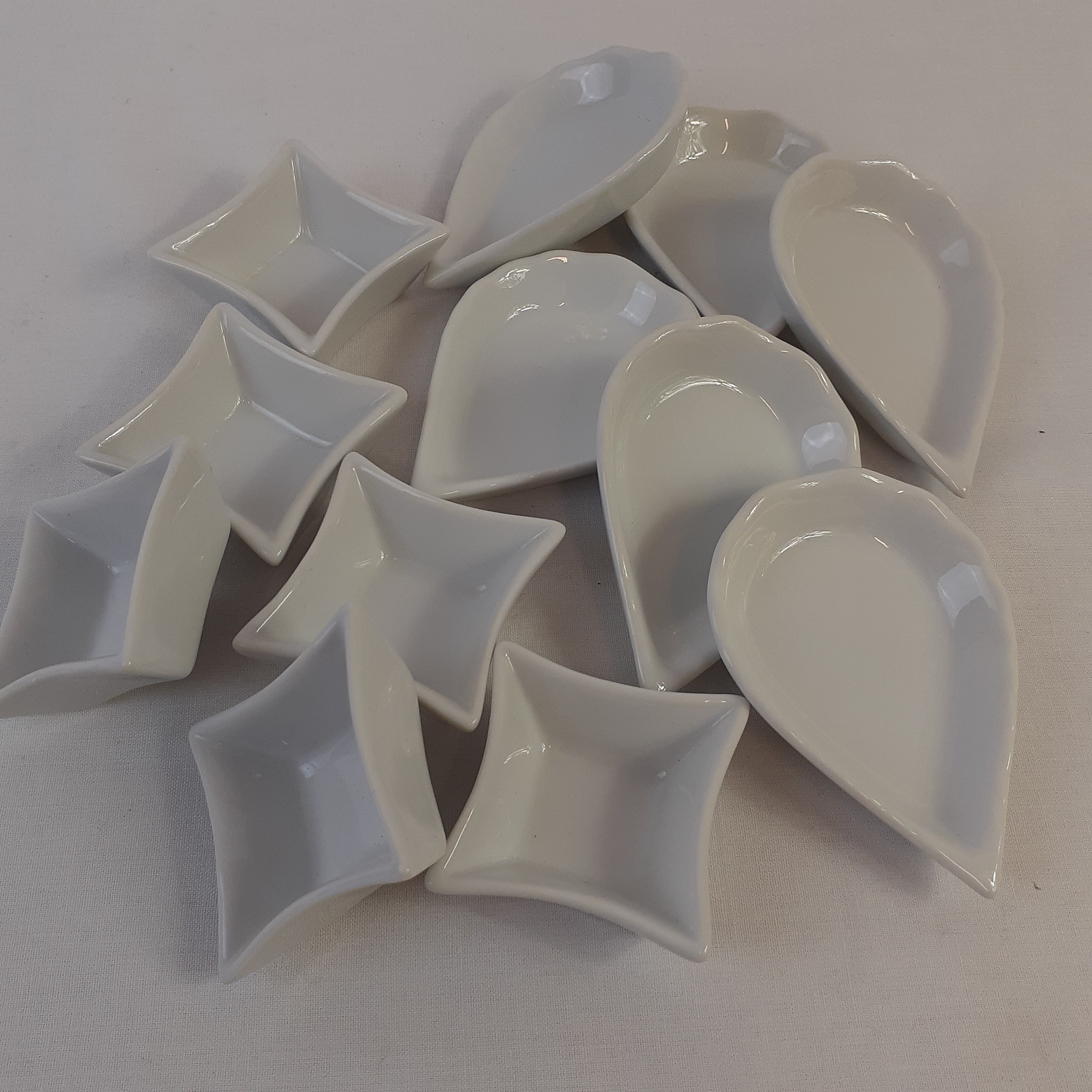 Voir photo 3 de Mini ramequins en porcelaine Mini ramequins en porcelaine Comme neuf - Vue 3 -