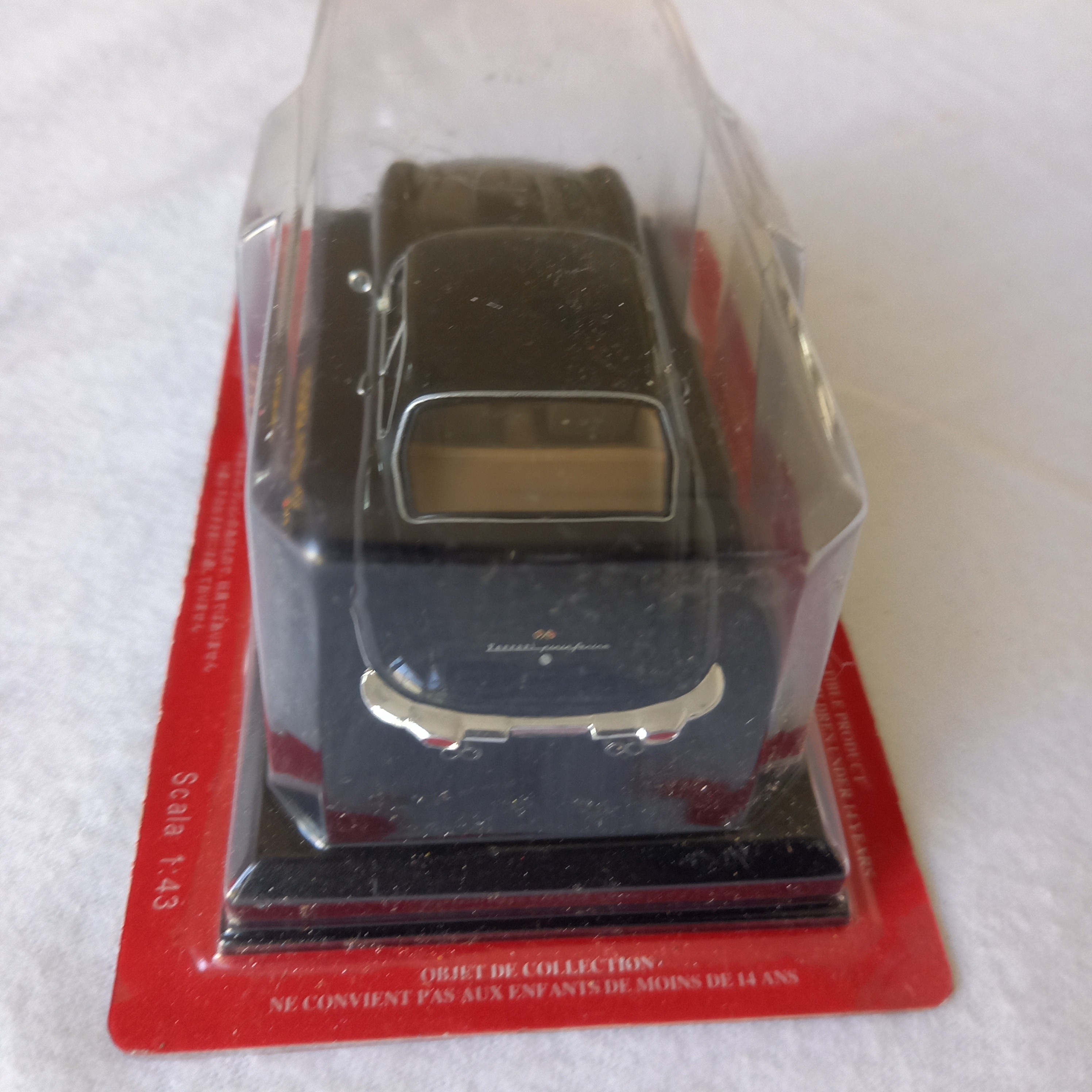 Deux voitures miniatures Collection Ferrari Comme neuf - Vue 12 - 
