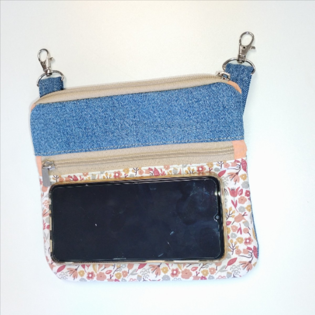 Voir photo 4 de Pochette à taille mains libres en tissu recyclé Pochette à taille mains libres en tissu recyclé Comme neuf - Vue 4 -