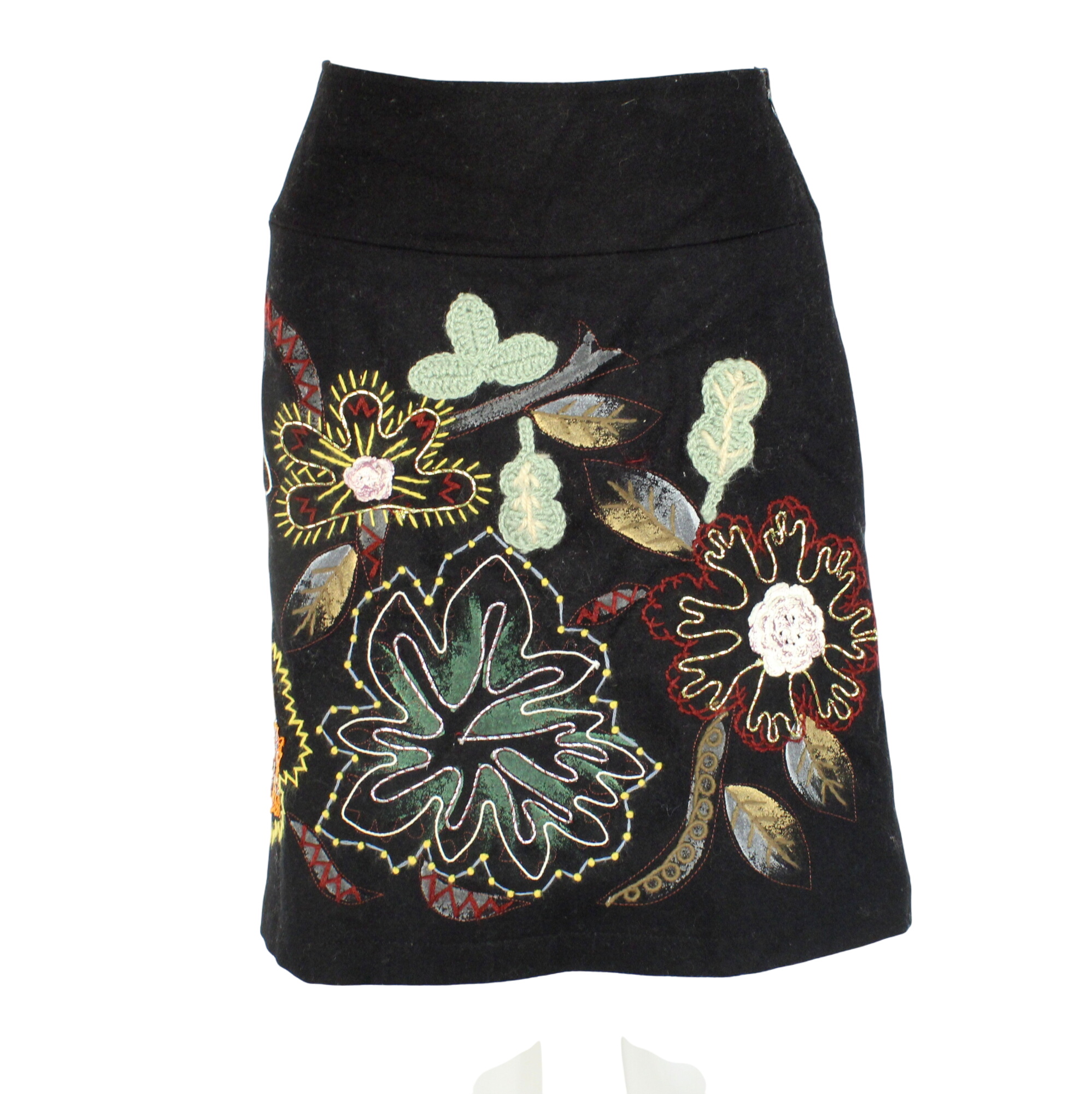 Jupe Noire En Velours A Motifs Desigual Taille 38 Bon état -  reconditionné disponible sur Label Emmaüs