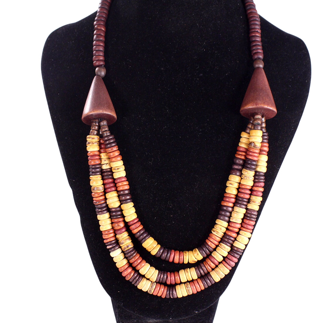 Collier chic bois et perles d'os  -  reconditionné disponible sur Label Emmaüs