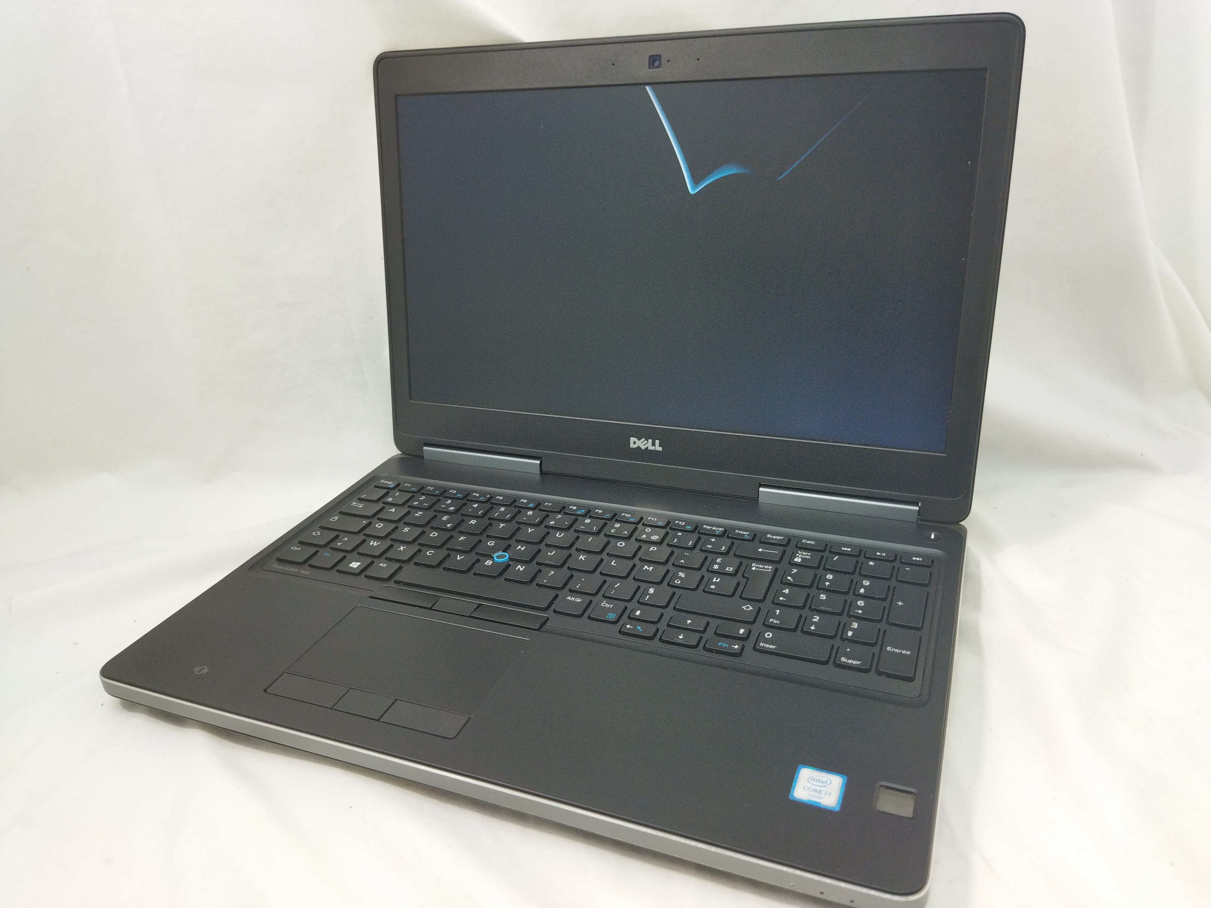 Voir photo 3 de Pc Portable DELL Précision 7520 reconditionné avec 32 Go RAM en très bon état + 2 jeux (Tekken 7 & LEGOSTARWA) installés Pc Portable DELL Précision 7520 reconditionné avec 32 Go RAM en très bon état + 2 jeux (Tekken 7 & LEGOSTARWA) installés Très bon état - Vue 3 -