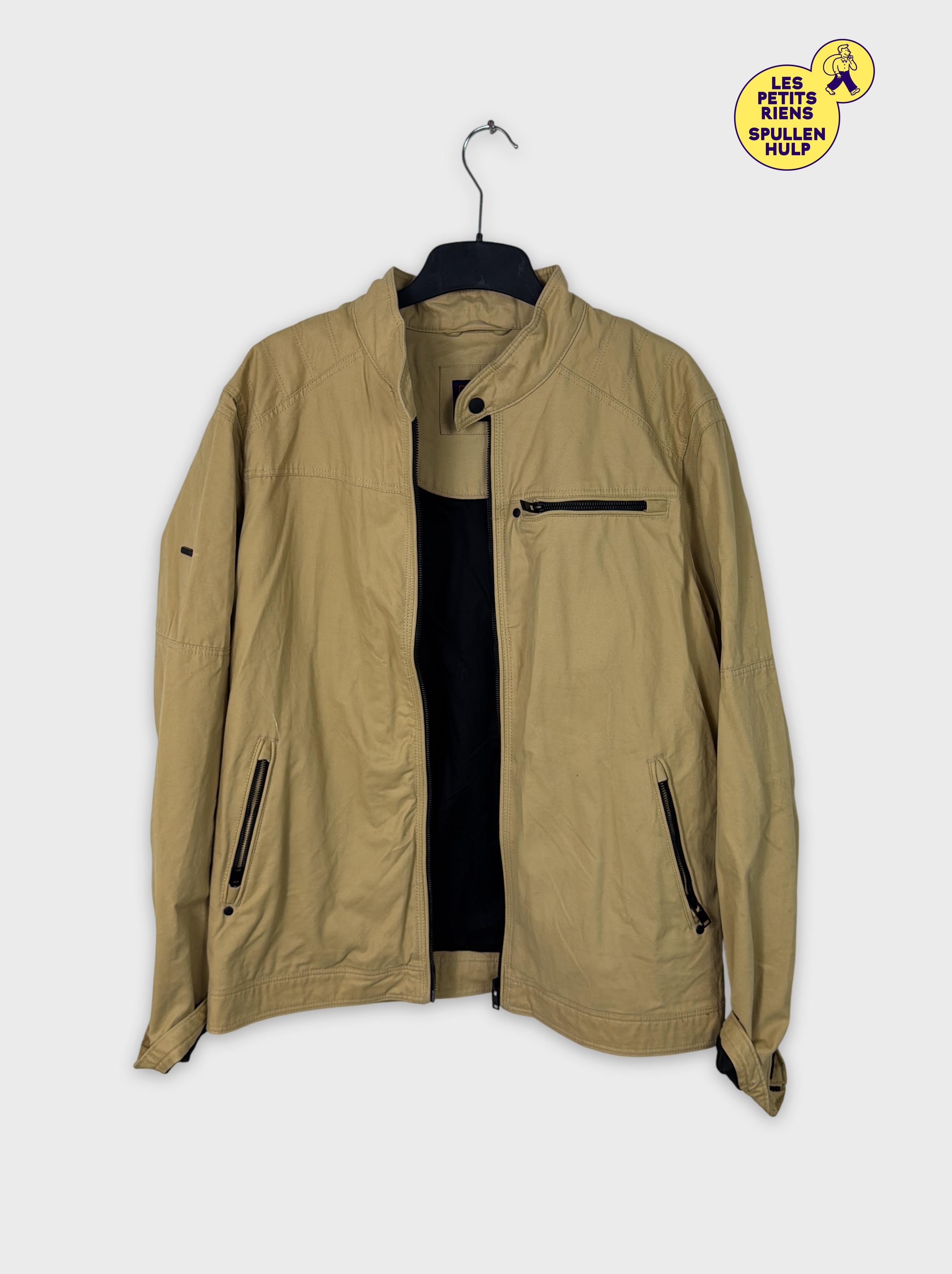 Acheter Veste Superdry Homme Couleur Sable XL Très bon état - 27,00 € Veste Superdry Homme Couleur Sable XL Très bon état - reconditionné disponible sur Label Emmaüs