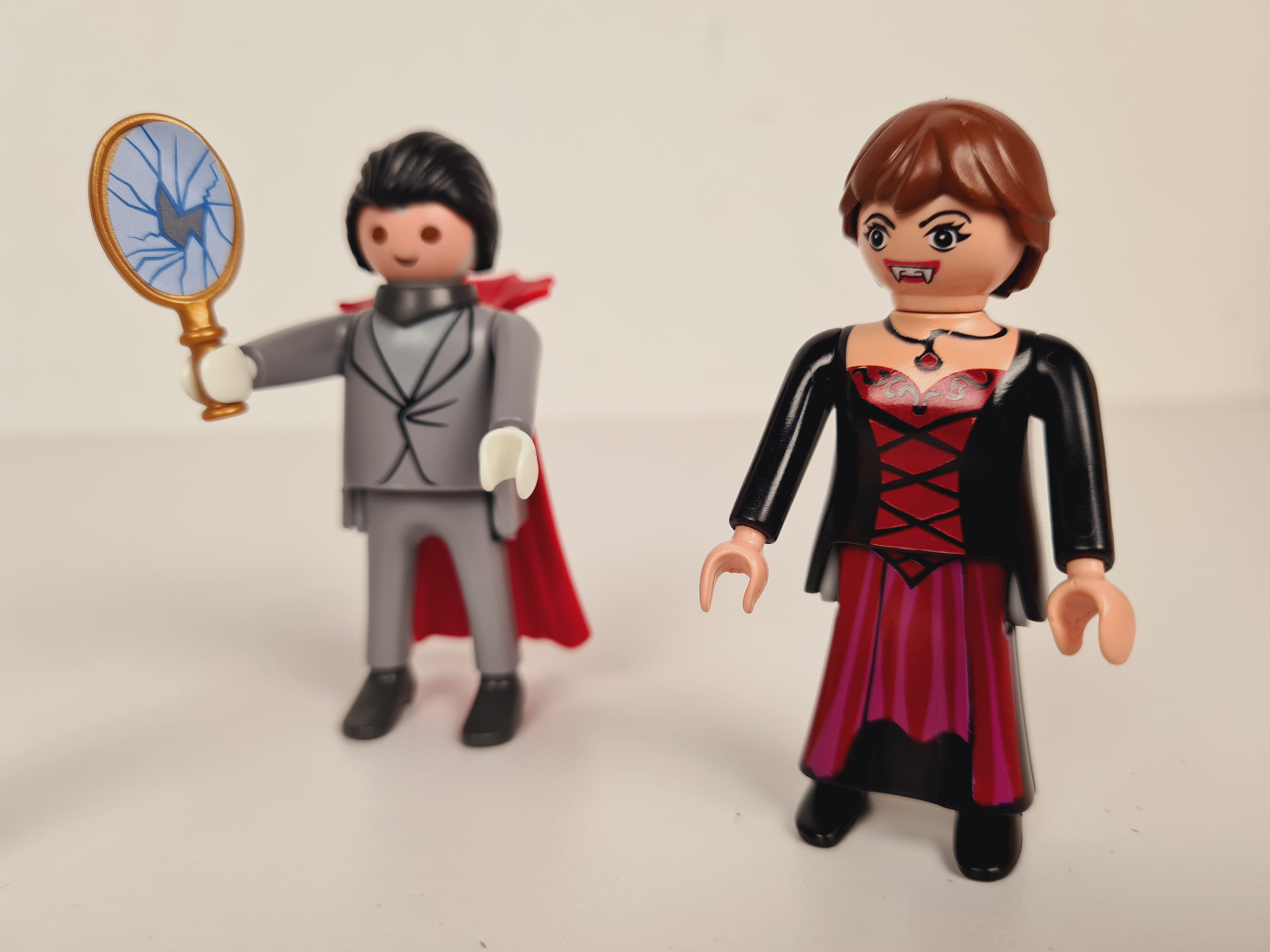 Playmobil lot 3 figurines vampires- 3 ans +  - Vue 5 - 