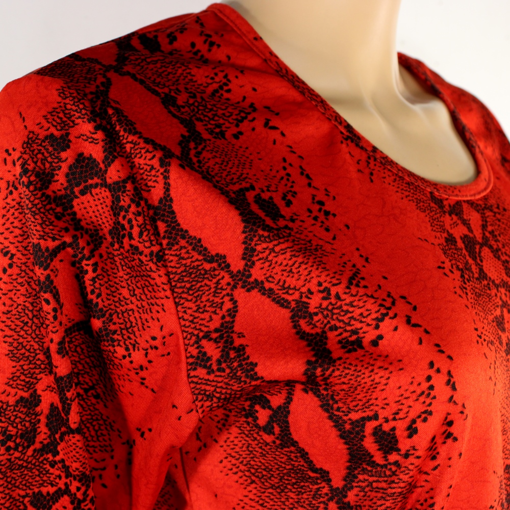 T- shirt Femme Rouge Imprimé Reptile Taille Estimé XXL - Photo 2