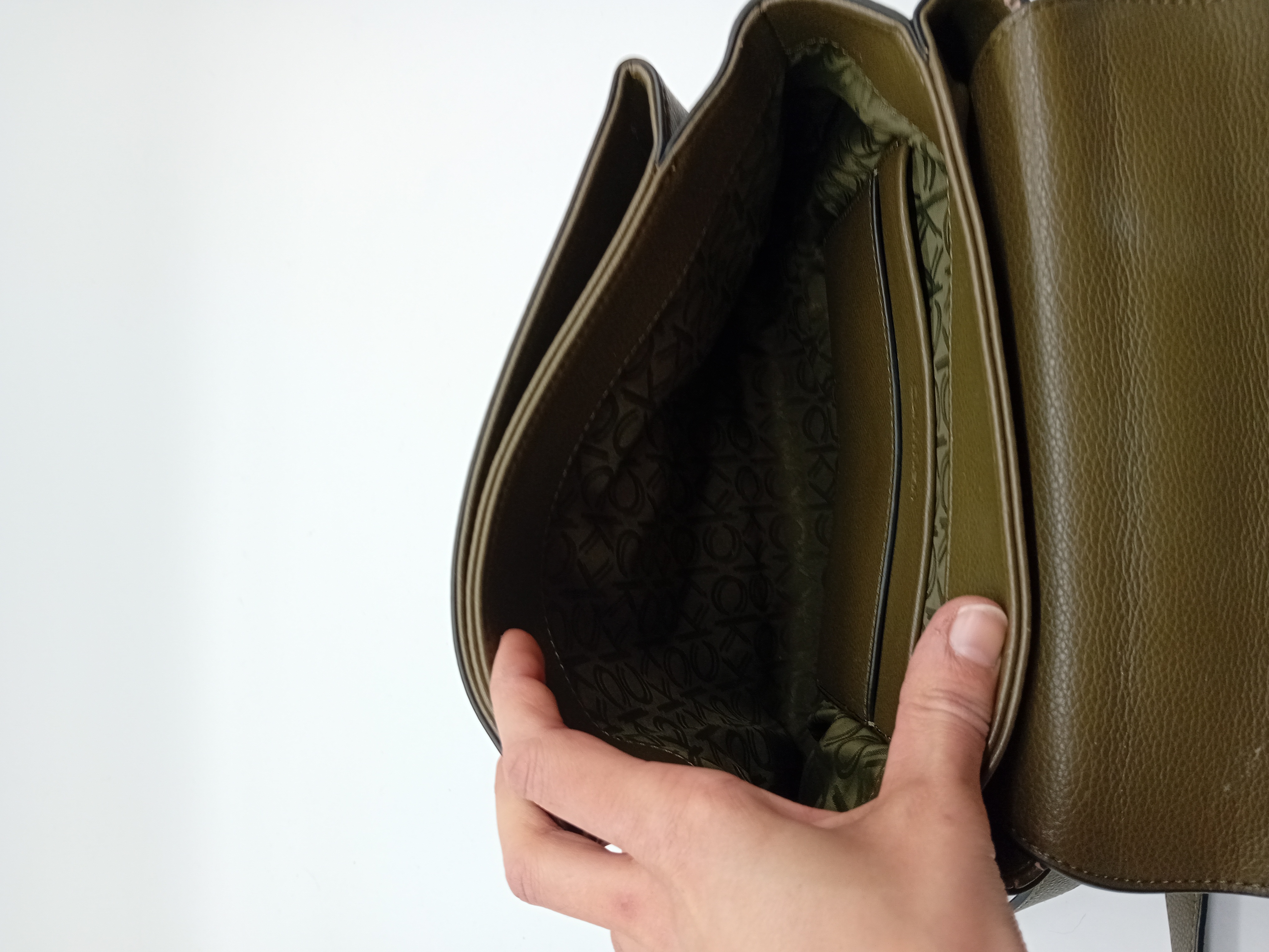 Sac Bandoulière Kaki Calvin Klein Élégant Et Polyvalent Adulte (T4708) Bon état - Vue 7 - 