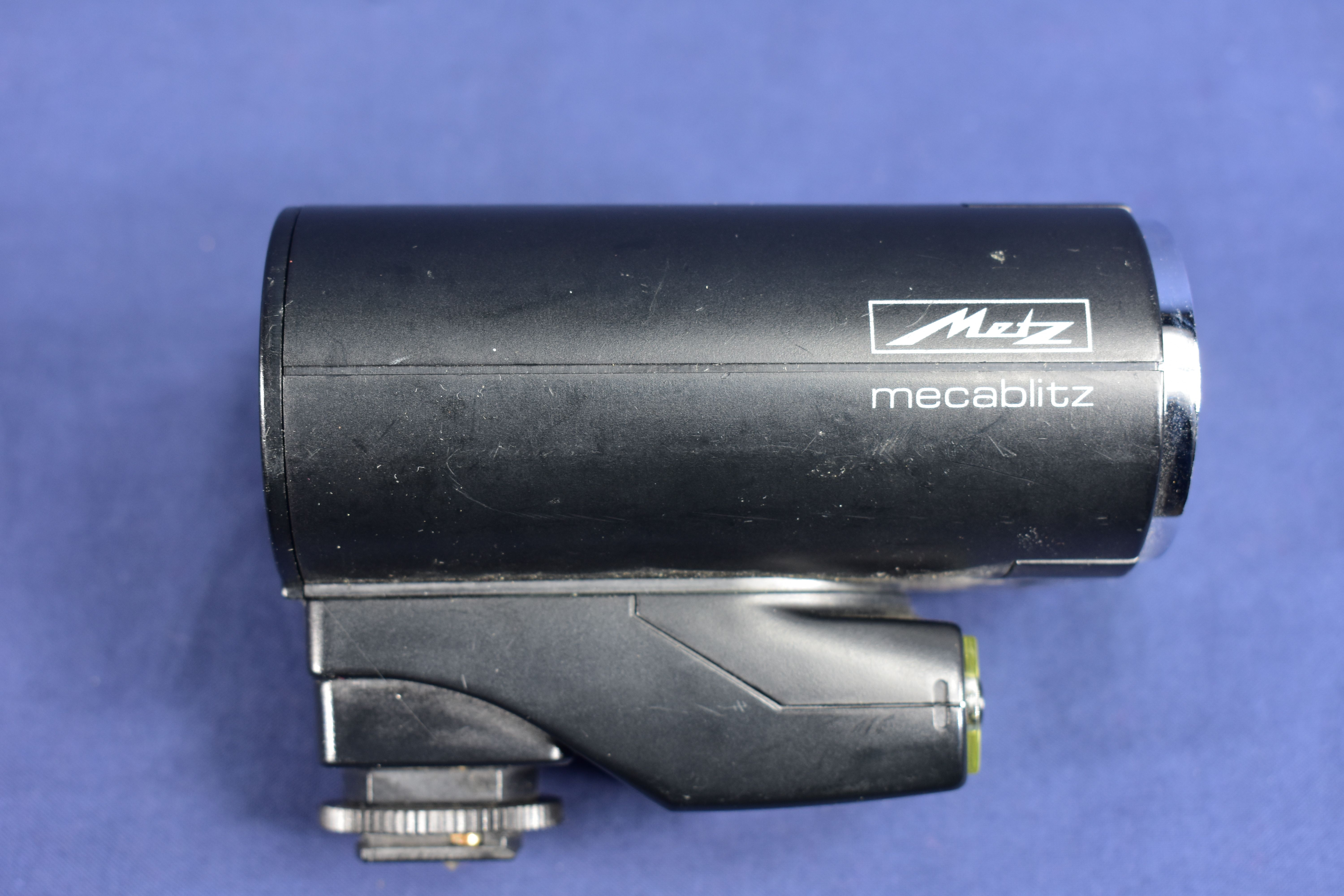 Appareil photo NIKON F 90, avec objectif de 50 mm, Objectif NIKON 35 - 105 mm, flash 1 ET 2 , 38 CT 7. - Photo 7