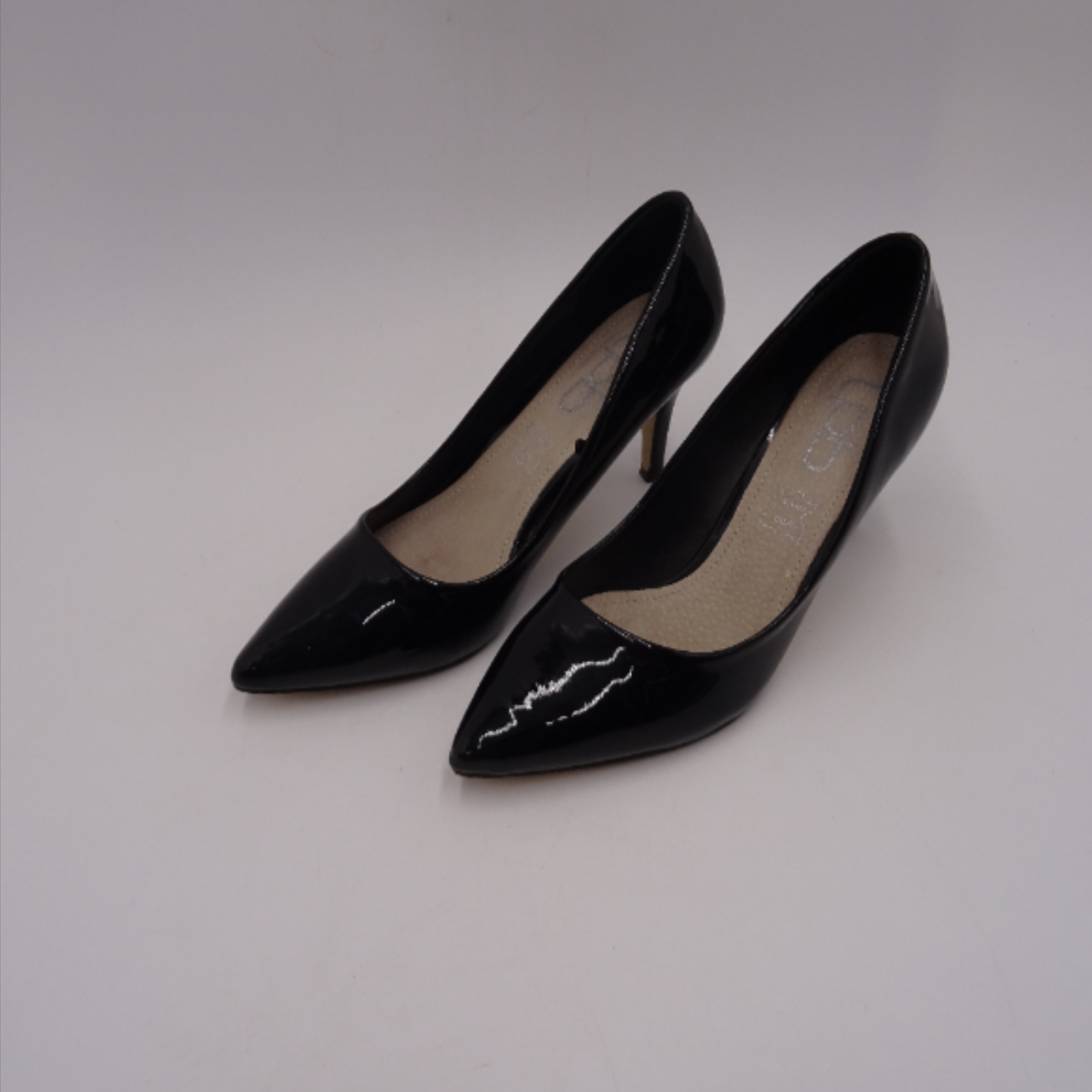 Voir photo 3 de Escarpin noir pointure 39 Escarpin noir pointure 39 Bon état - Vue 3 -