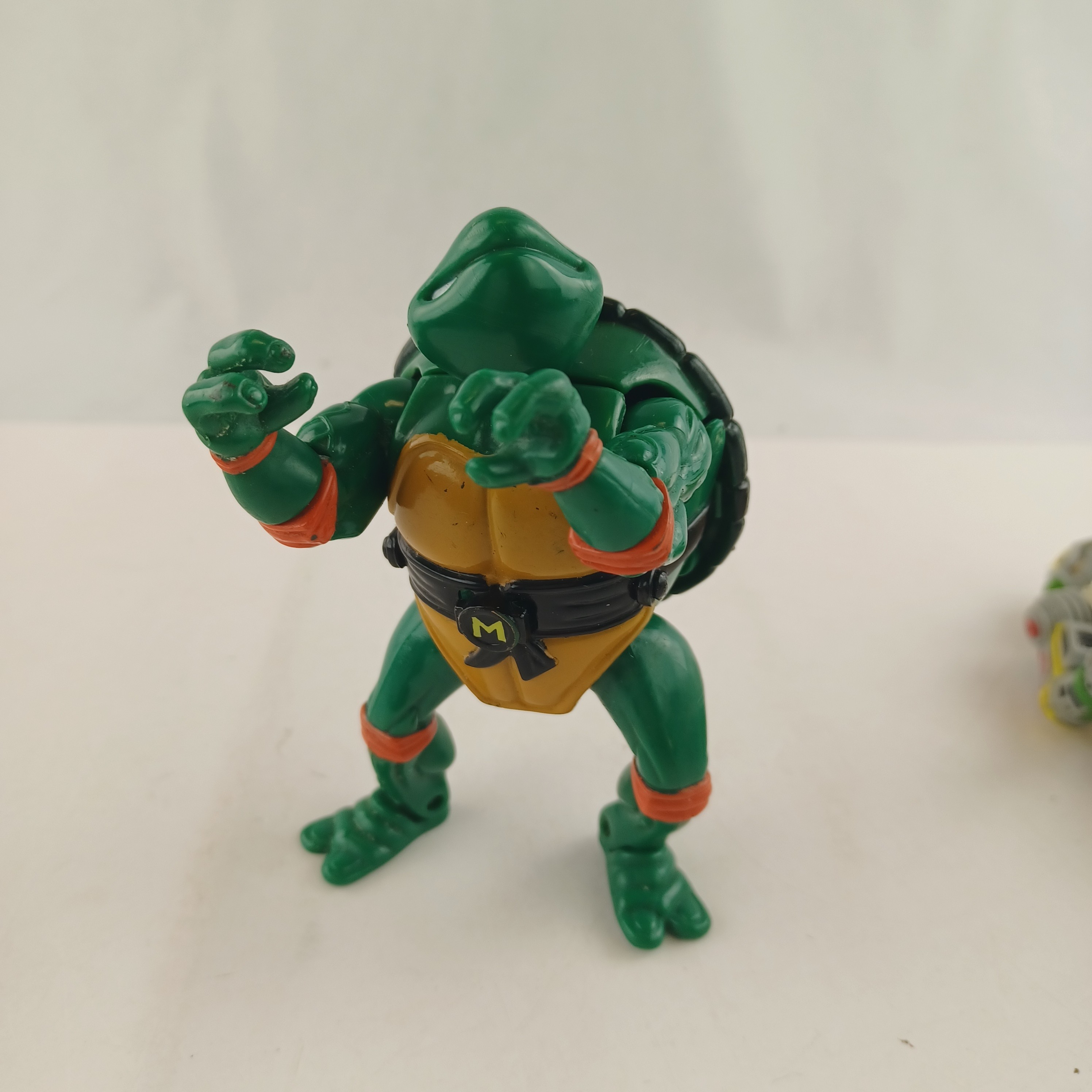 Lot de 3 figurines tortues ninja de la première série, Playmates toys et Mirage Studios de 1988 à 1992 Très bon état - Vue 6 - 