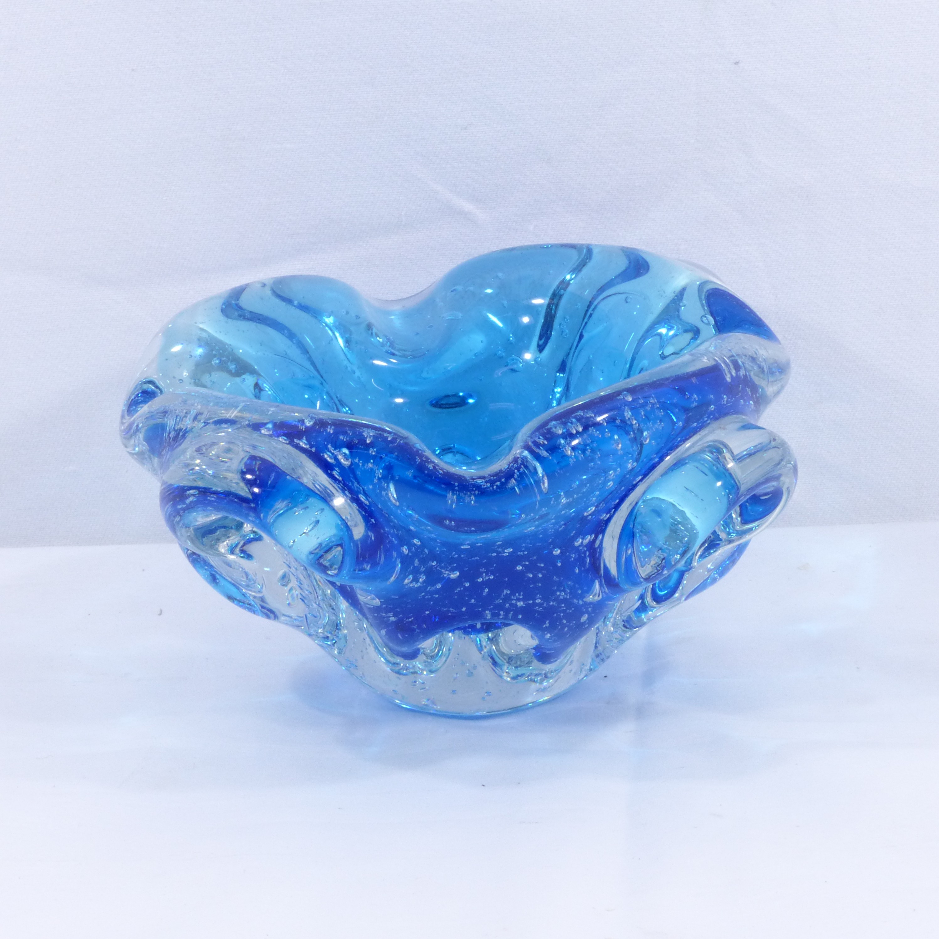 Coupe bullicante / Vide-poches en verre bleu turquoise - Dans le goût de Murano Bon état - Vue 2 - 