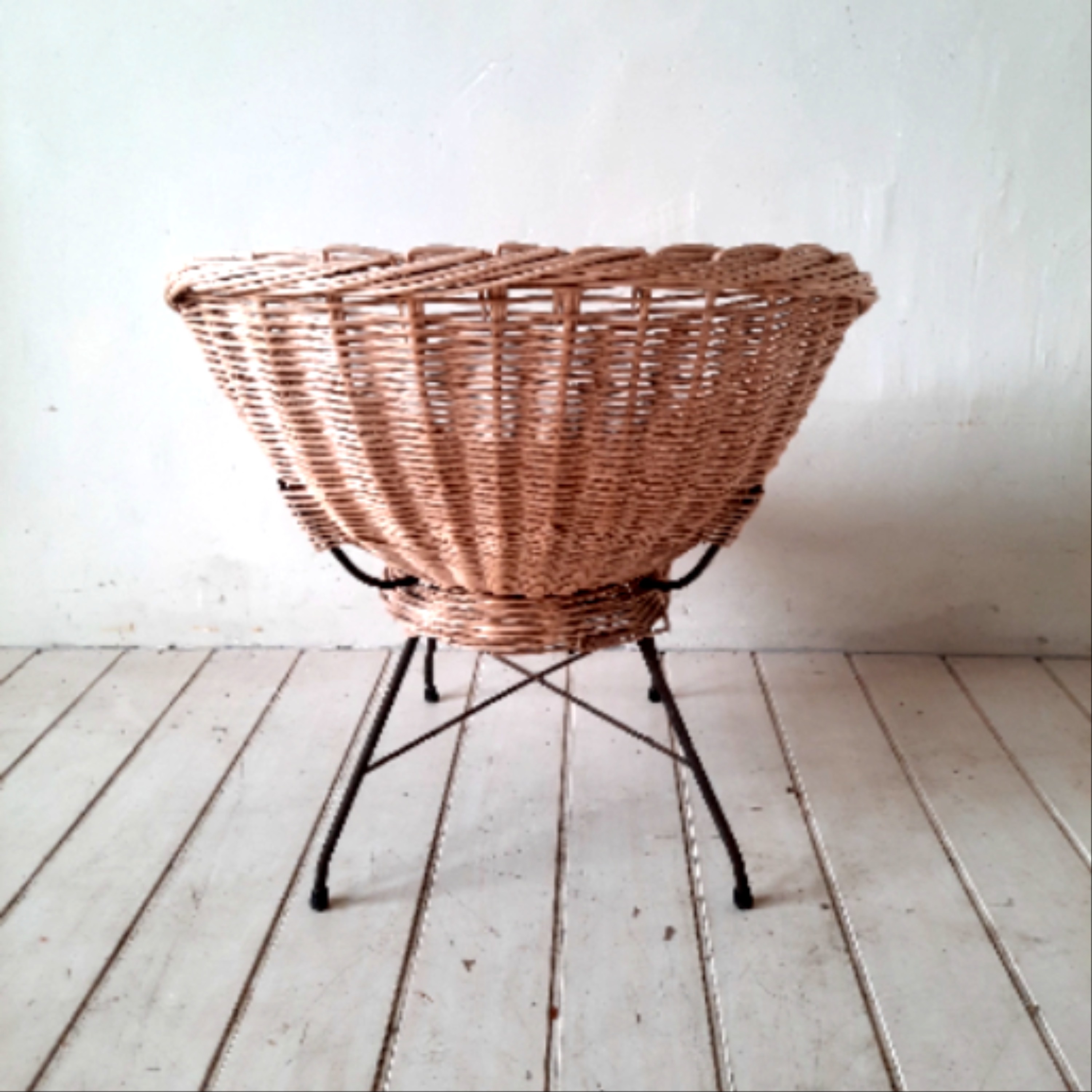 Fauteuil corbeille en rotin vintage 50-60s - Photo 1