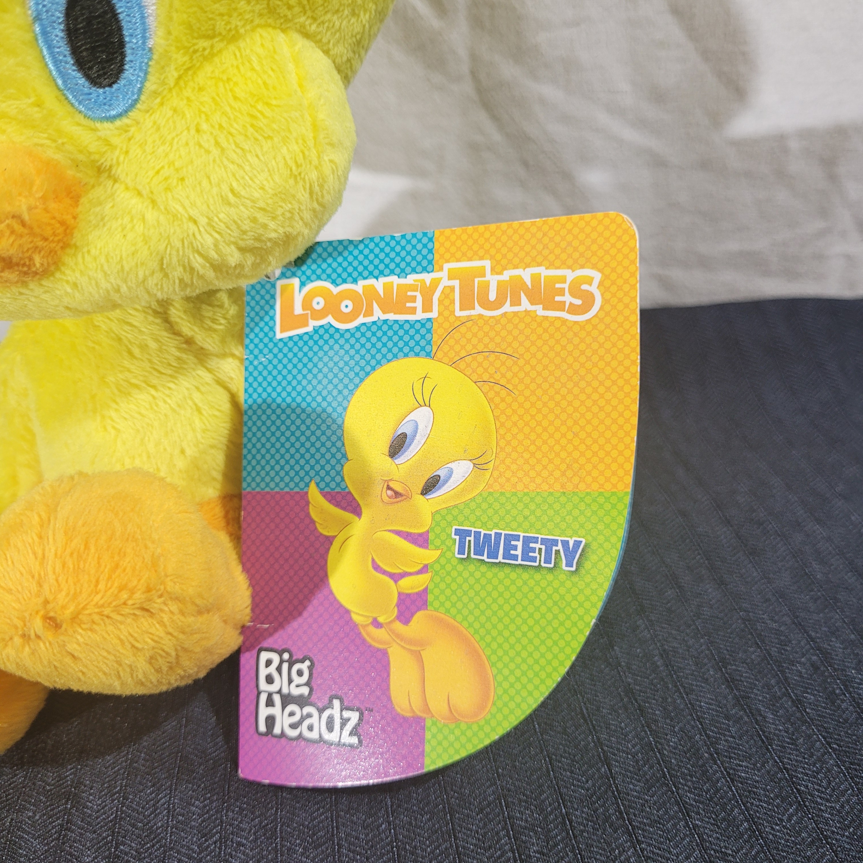 Voir photo 3 de Peluche Titi (Tweety) Looney Tunes - Big Headz Peluche Titi (Tweety) Looney Tunes - Big Headz Comme neuf - Vue 3 -