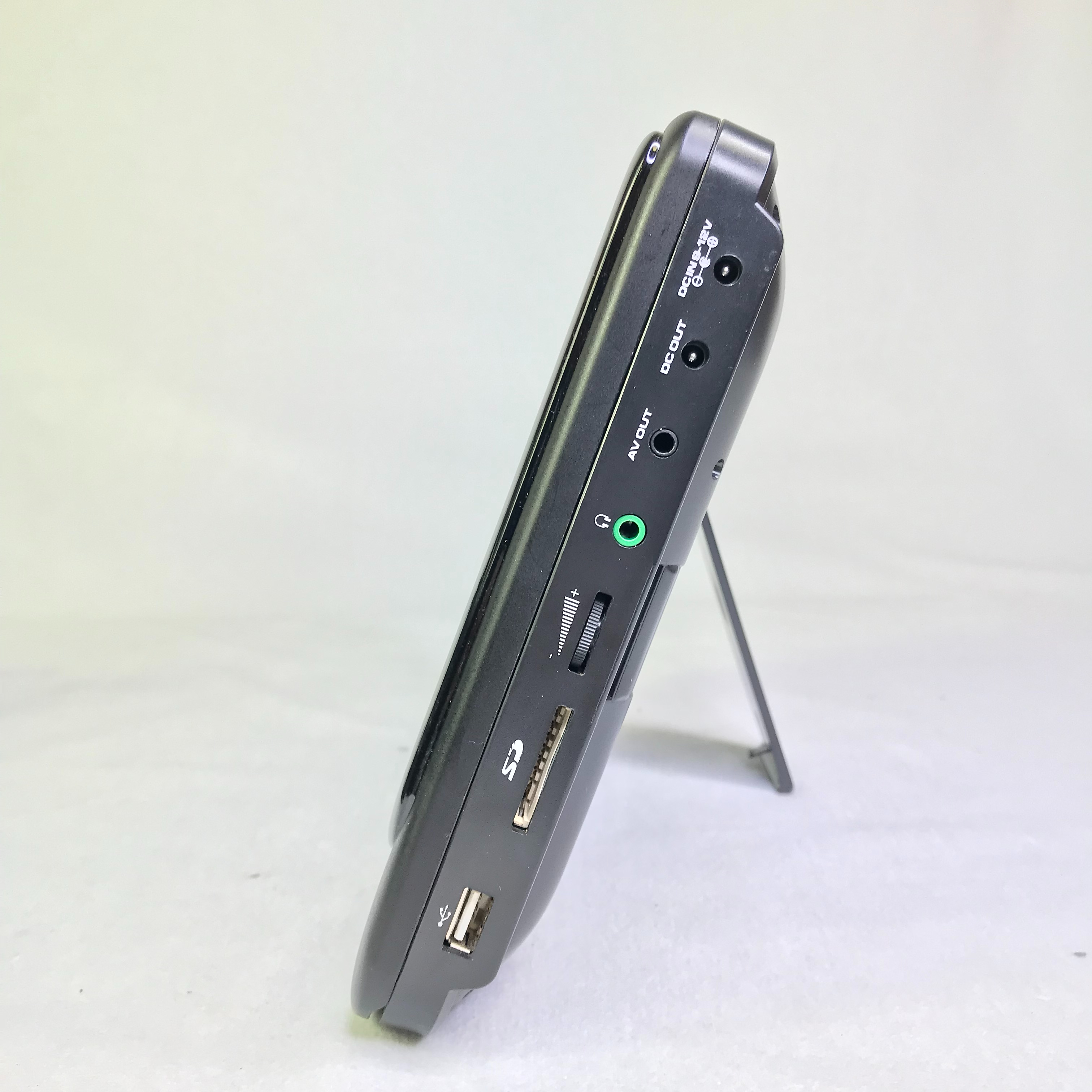 Lecteur DVD portable avec 2 écrans : DJIX PVS 902-40LSM Bon état - Vue 6 - 