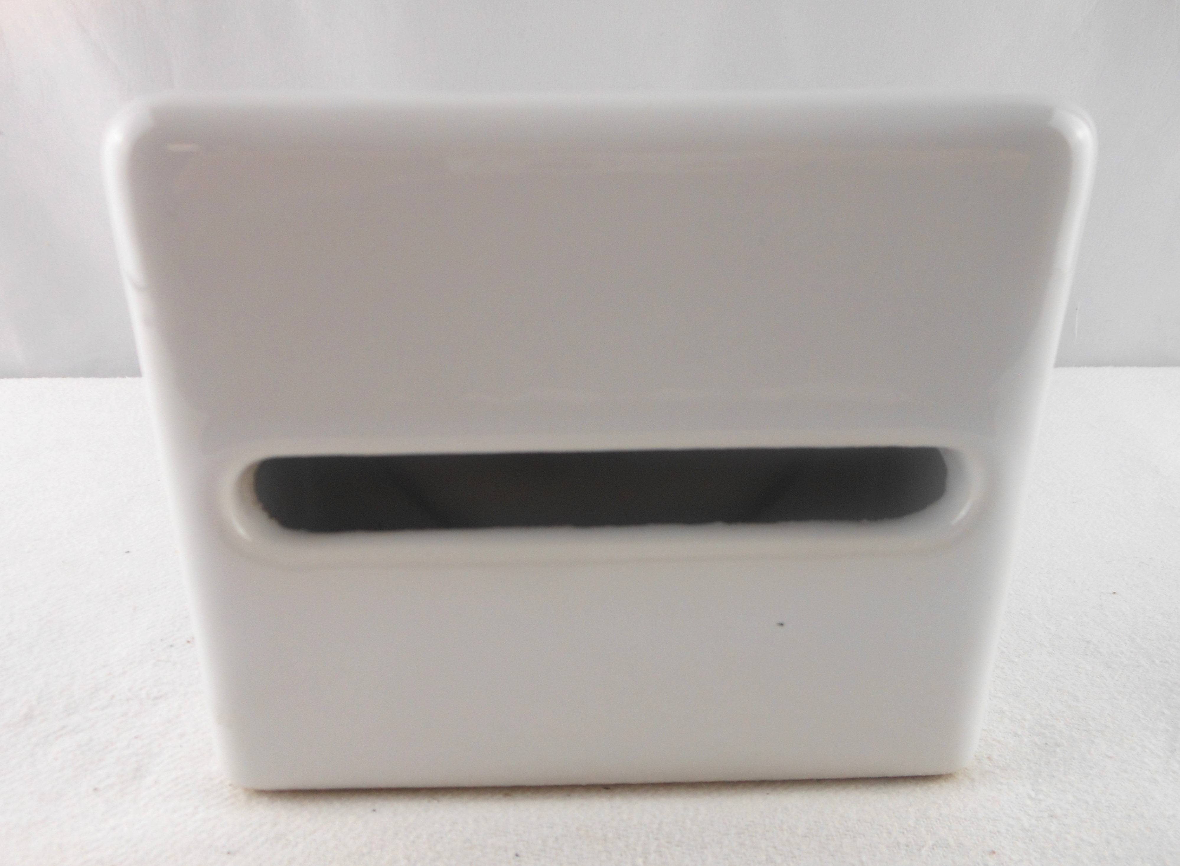 lot Ancien distributeur dévidoir à papier toilette + fait cendrier en même temps en porcelaine blanc quantité 2 le prix et pour 1 seul - Bon état - Photo 4