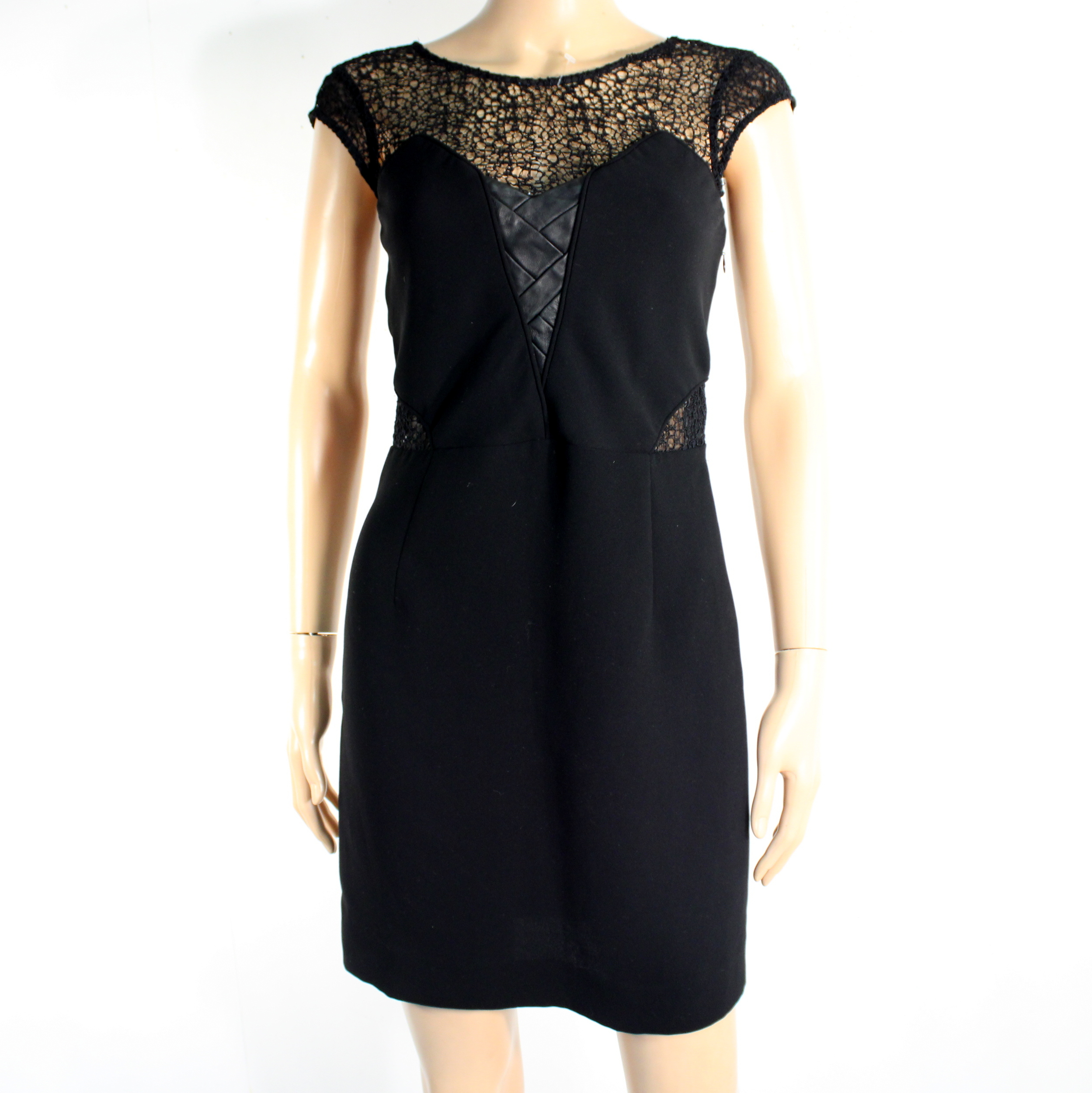 Robe Noire & Dentelle THE KOOPLES Taille S Bon état -  reconditionné disponible sur Label Emmaüs