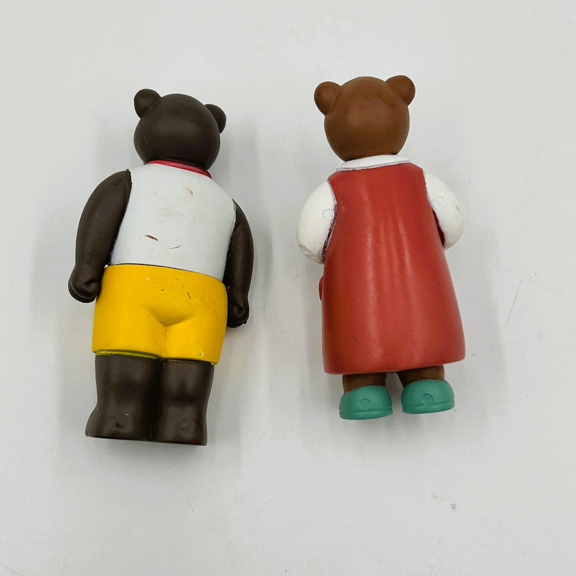 Voir photo 6 de 8 figurines famille Petit ours brun 8 figurines famille Petit ours brun Bon état - Vue 6 -