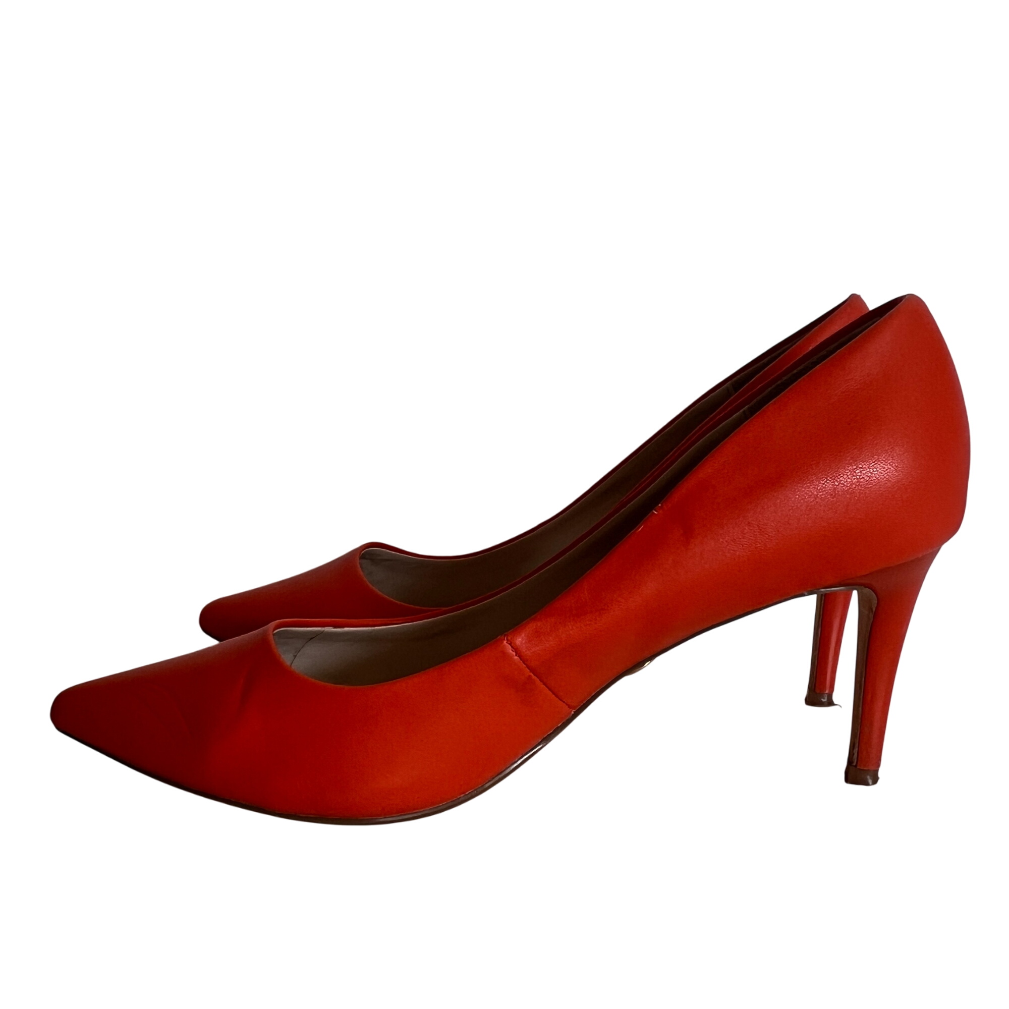 Acheter Escarpins Buffalo orange, femme T41 Bon état - 29,00 € Escarpins Buffalo orange, femme T41 Bon état - reconditionné disponible sur Label Emmaüs