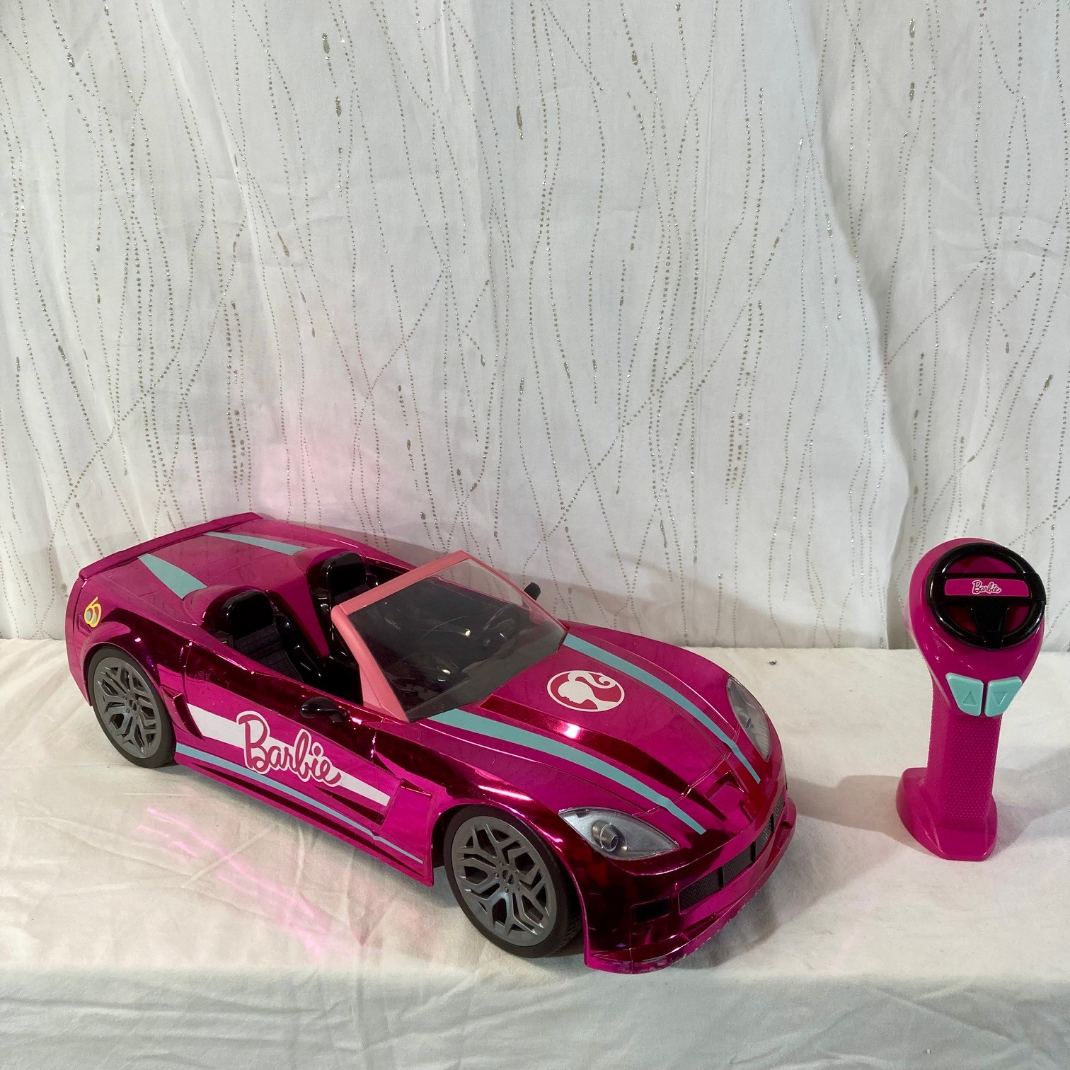 Voiture de Barbie télécommandée coupé cabriolet - Photo 1