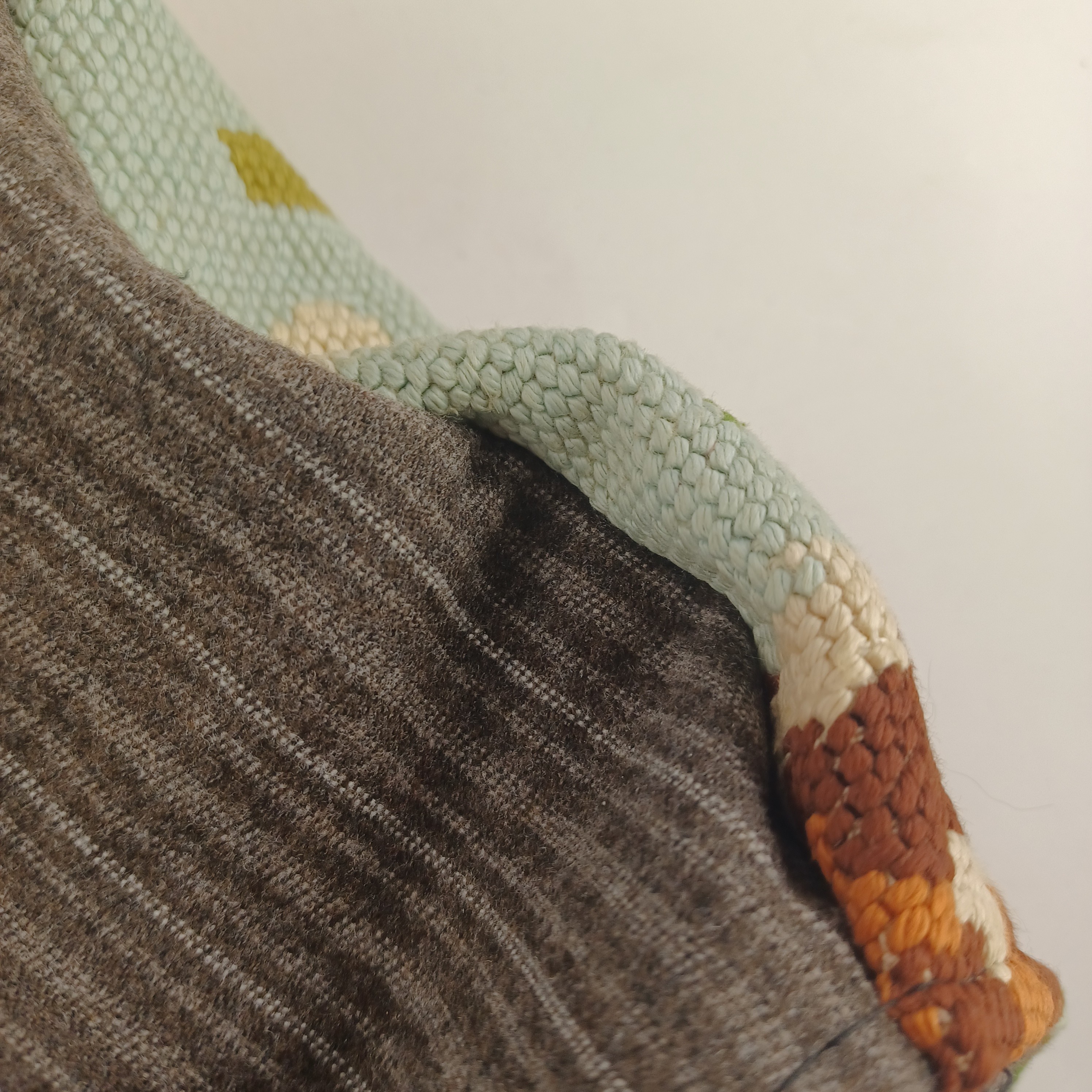 Voir photo 8 de Sac fait-main avec canevas d'une scène rurale de deux cerfs dans une forêt de 39x39 cm Sac fait-main avec canevas d'une scène rurale de deux cerfs dans une forêt de 39x39 cm Comme neuf - Vue 8 -