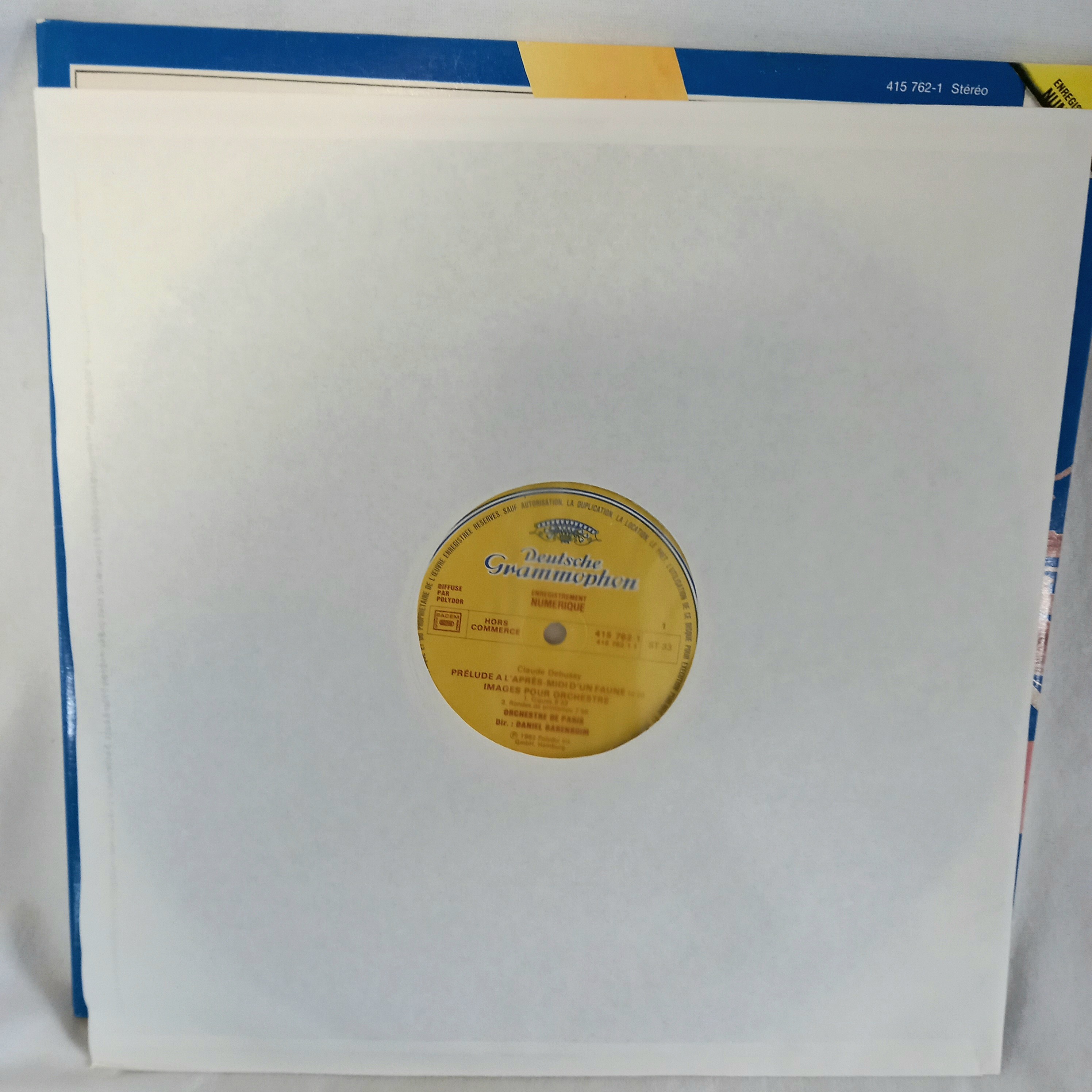 Voir photo 4 de Vinyle - Claude Debussy, Maurice Ravel / Orchestre De Paris , Direction: Daniel Barenboim – Prelude A L'apres-midi D'un Faune / Images Pour Orchestre / Daphnis et Chloe - 1982 Vinyle - Claude Debussy, Maurice Ravel / Orchestre De Paris , Direction: Daniel Barenboim – Prelude A L'apres-midi D'un Faune / Images Pour Orchestre / Daphnis et Chloe - 1982 Bon état - Vue 4 -