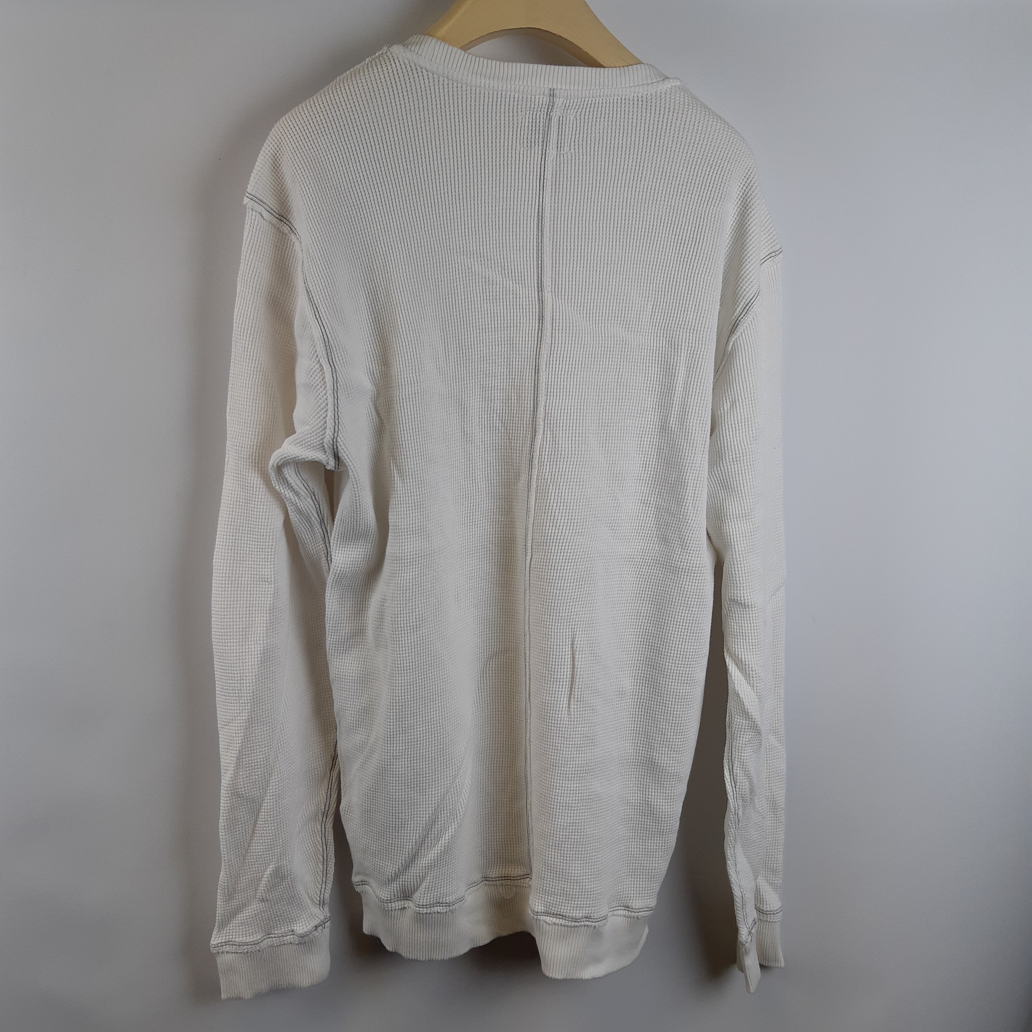 Diesel - Pull vintage ivoire style - Taille XL estimée Carrure ( épaules à épaules)= 48 Poitrine= 50 Longueur= 70 Très bon état - Vue 3 - 
