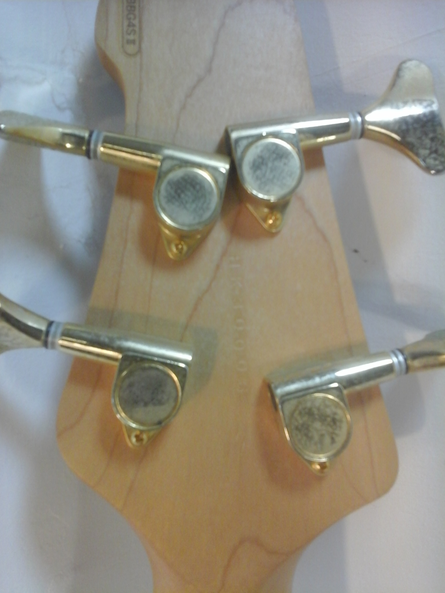 Voir photo 12 de Basse électrique Yamaha 4 cordes sunburst Basse électrique Yamaha 4 cordes sunburst Très bon état - Vue 12 -