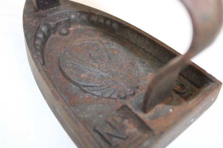 Ancien fer en fonte - État correct - Photo 4