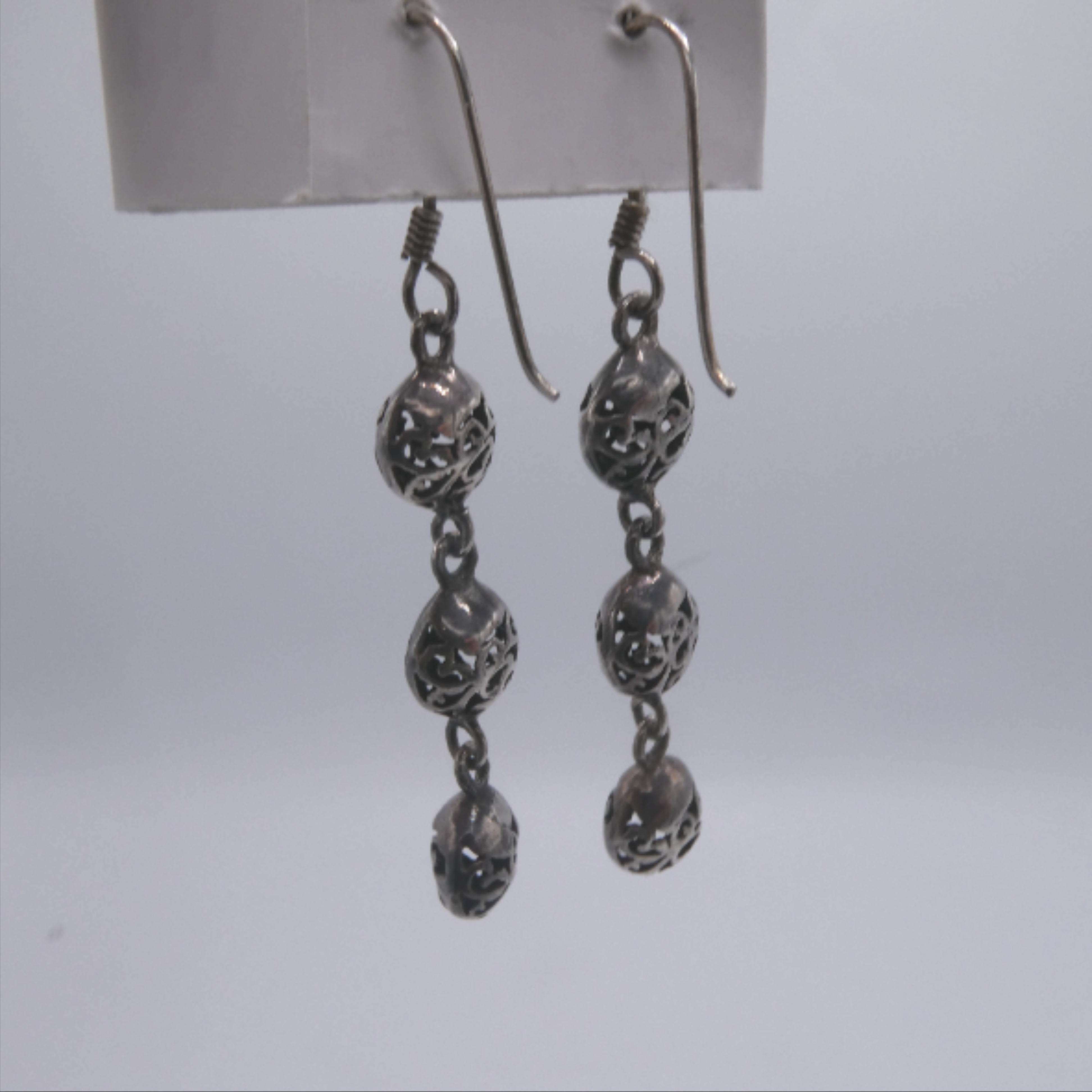 Boucles d'oreilles 3 boules pendantes en Argent ajouré - Photo 3
