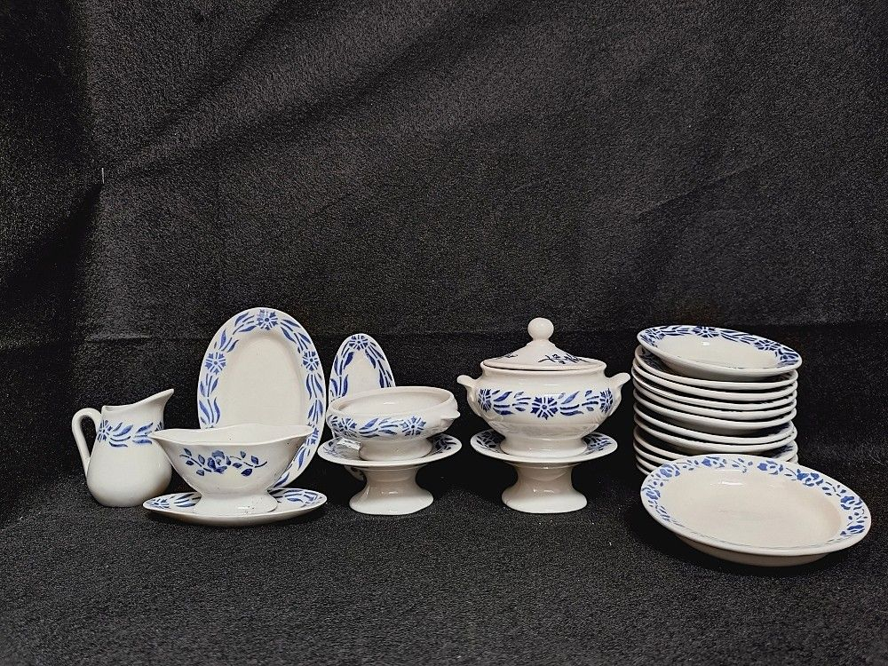 Vends Pièces de dinette ancienne sur Gens de Confiance
