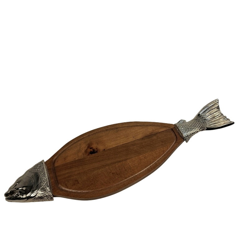 Planche à découper à forme de poisson en bois et métal Très bon état -  reconditionné disponible sur Label Emmaüs