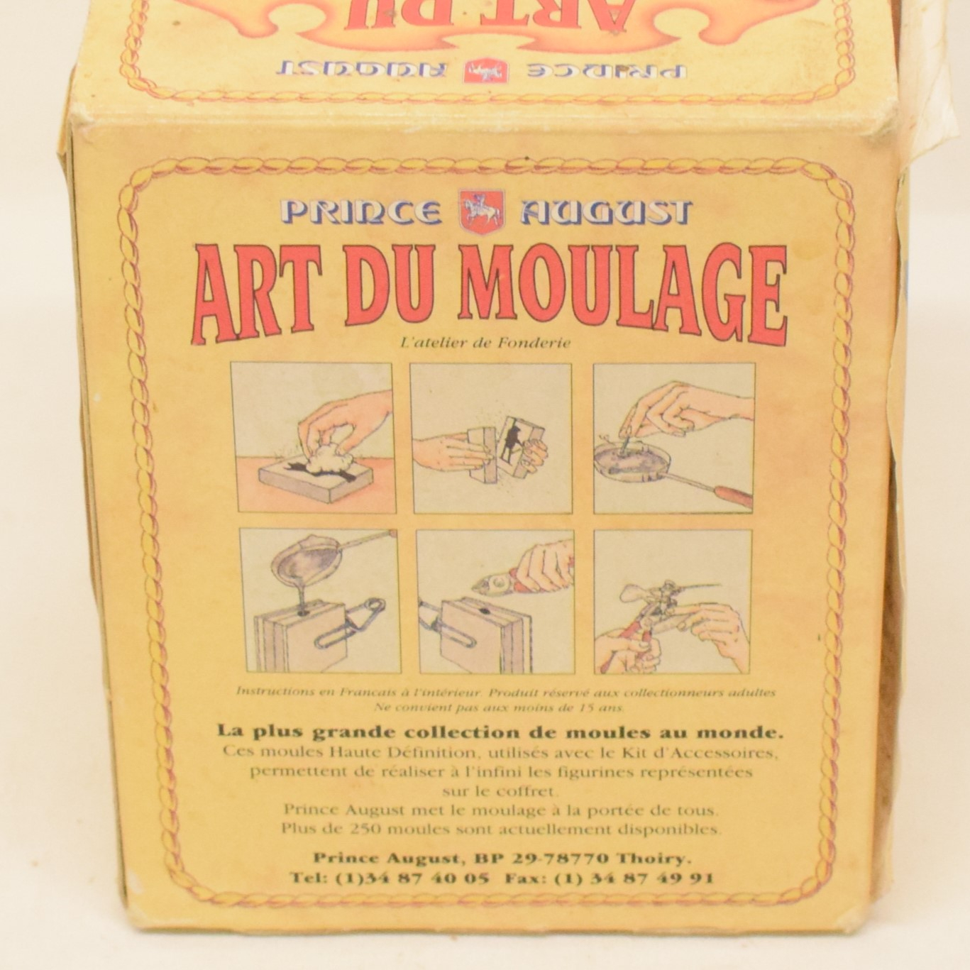 Voir photo 2 de Boite contenant 3 moules à figurines en plomb Napoléon et son cheval par Prince August Boite contenant 3 moules à figurines en plomb Napoléon et son cheval par Prince August - Vue 2 -