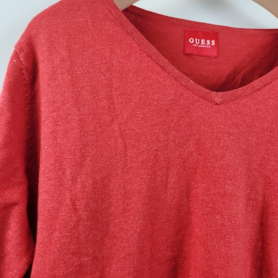 Voir photo 2 de Guess - Pull rouge 100% coton - Taille M Guess - Pull rouge 100% coton - Taille M Très bon état - Vue 2 -