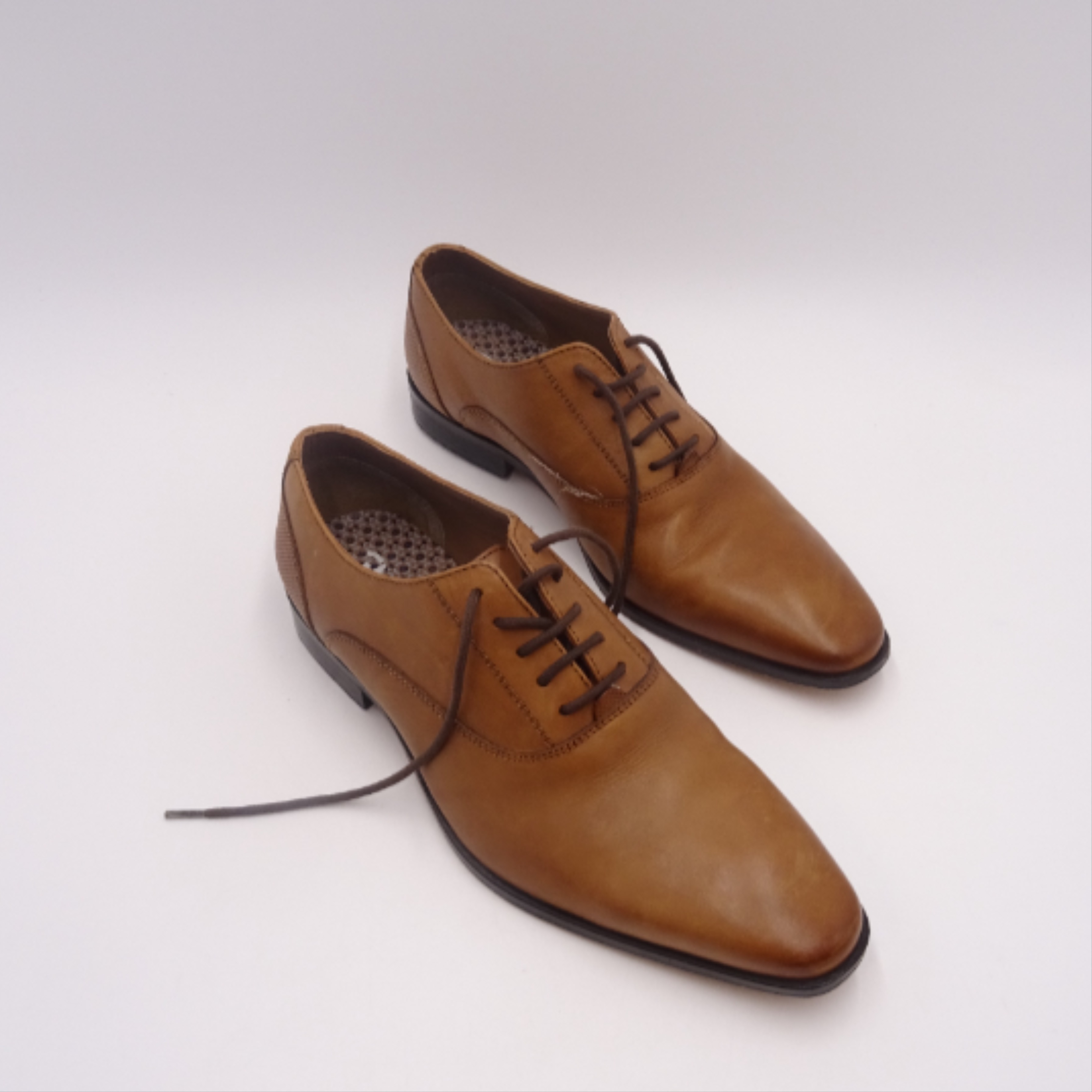 Voir photo 4 de Paire de chaussure homme pointure 42. Paire de chaussure homme pointure 42. Très bon état - Vue 4 -