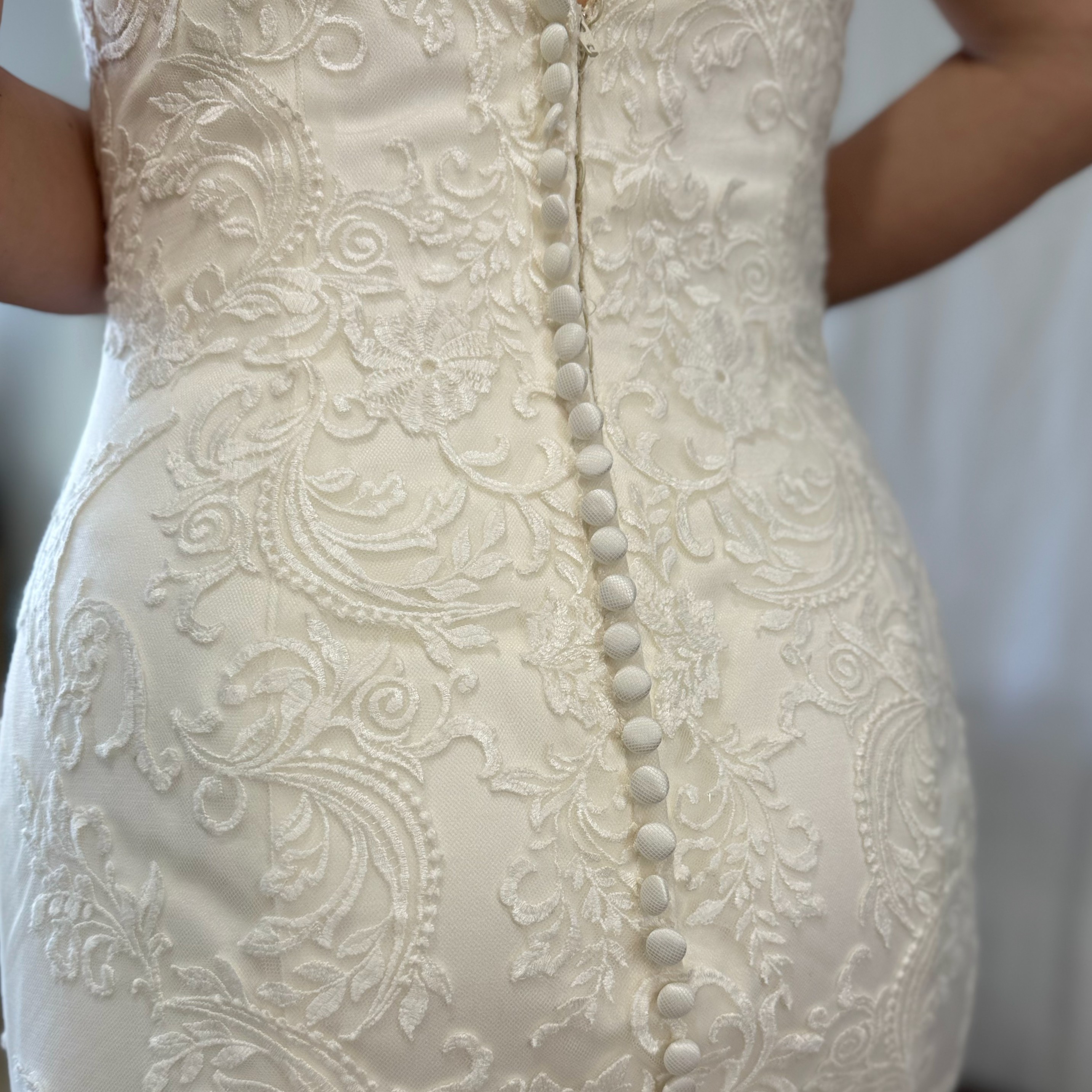 Voir photo 3 de Robe de mariée - Sincerity style chic Robe de mariée - Sincerity style chic Très bon état - Vue 3 -