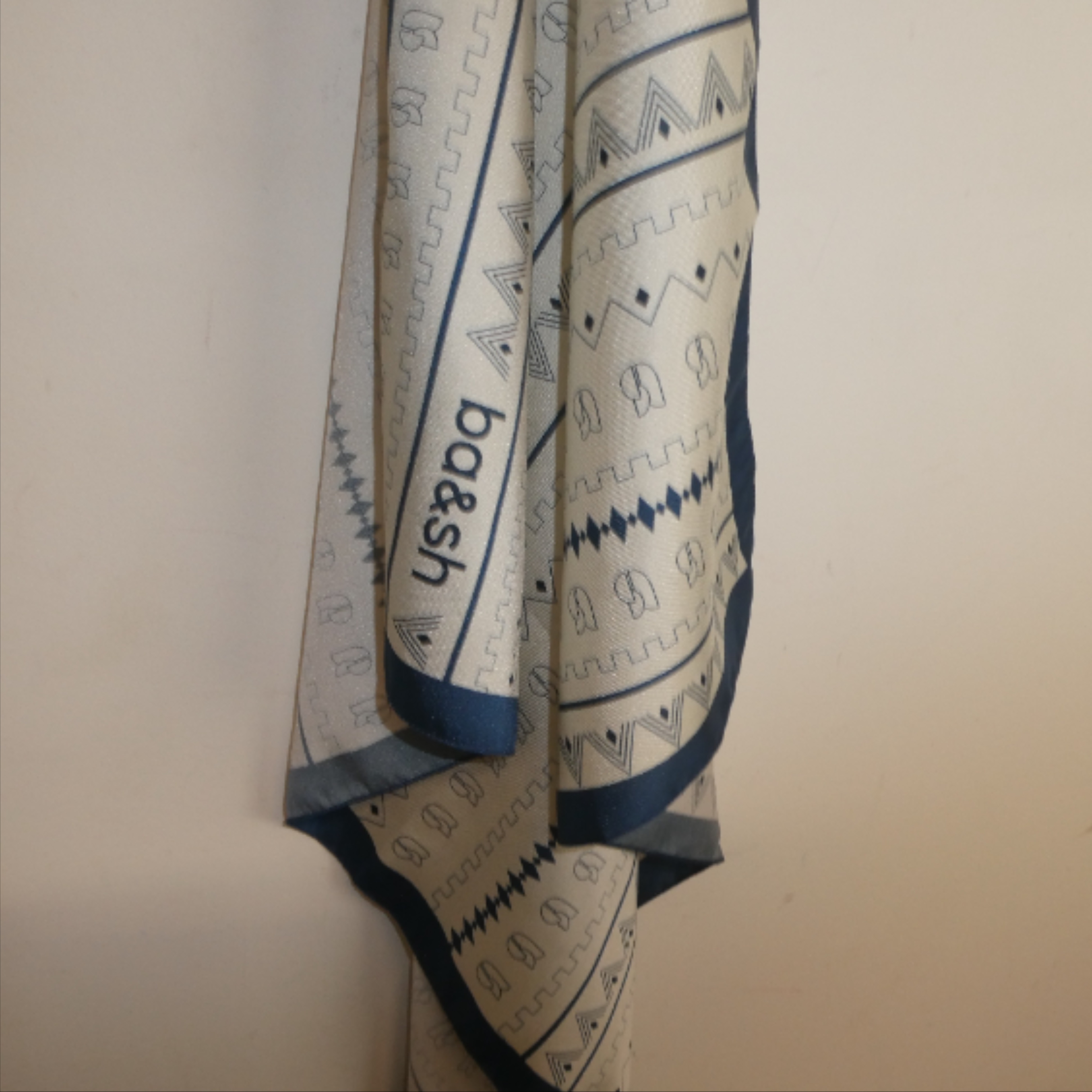 Ba&sh - Foulard à motif bleu - Photo 1