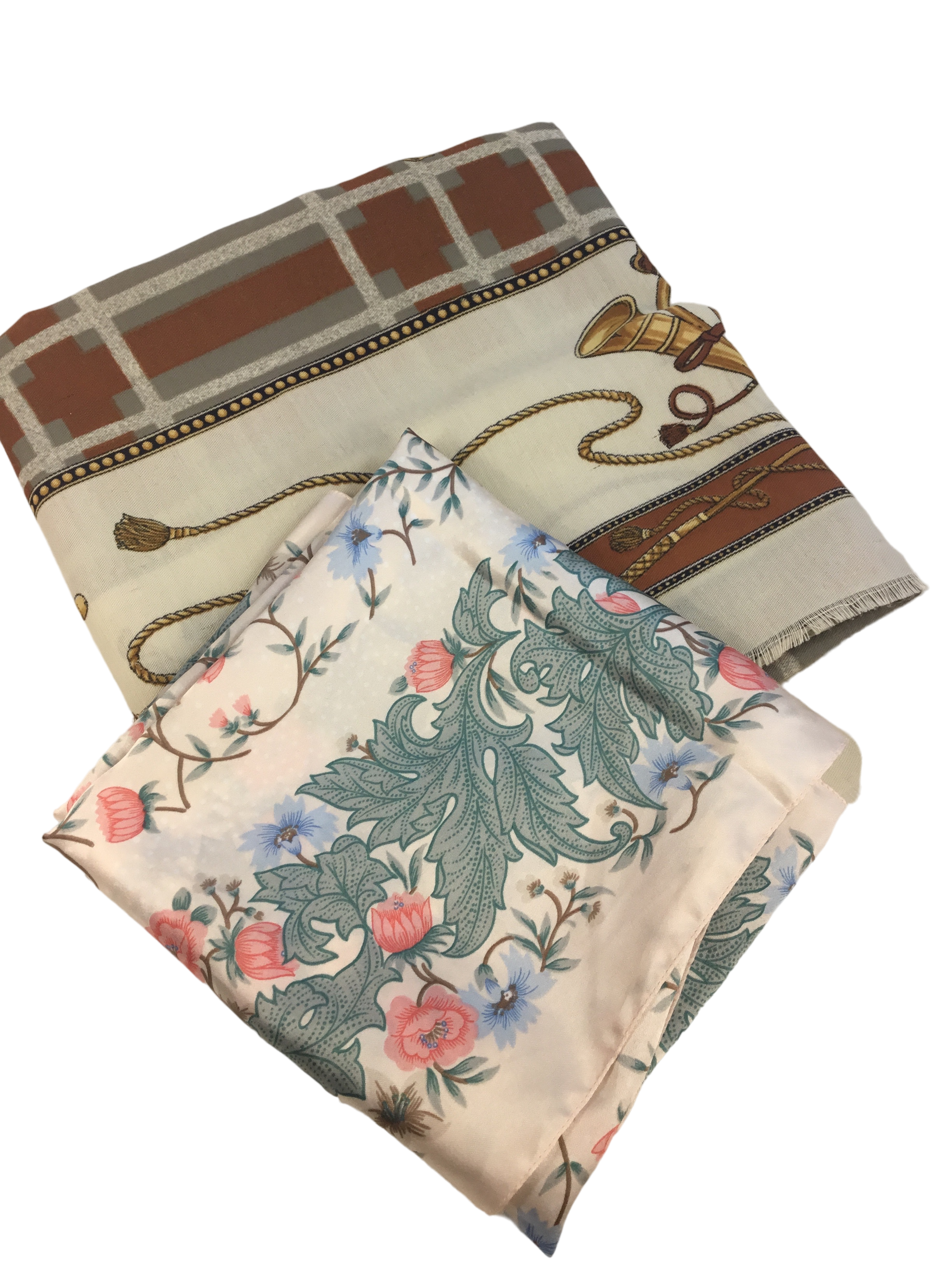 Acheter Lot de 2 foulards - 12,00 € Lot de 2 foulards - reconditionné disponible sur Label Emmaüs