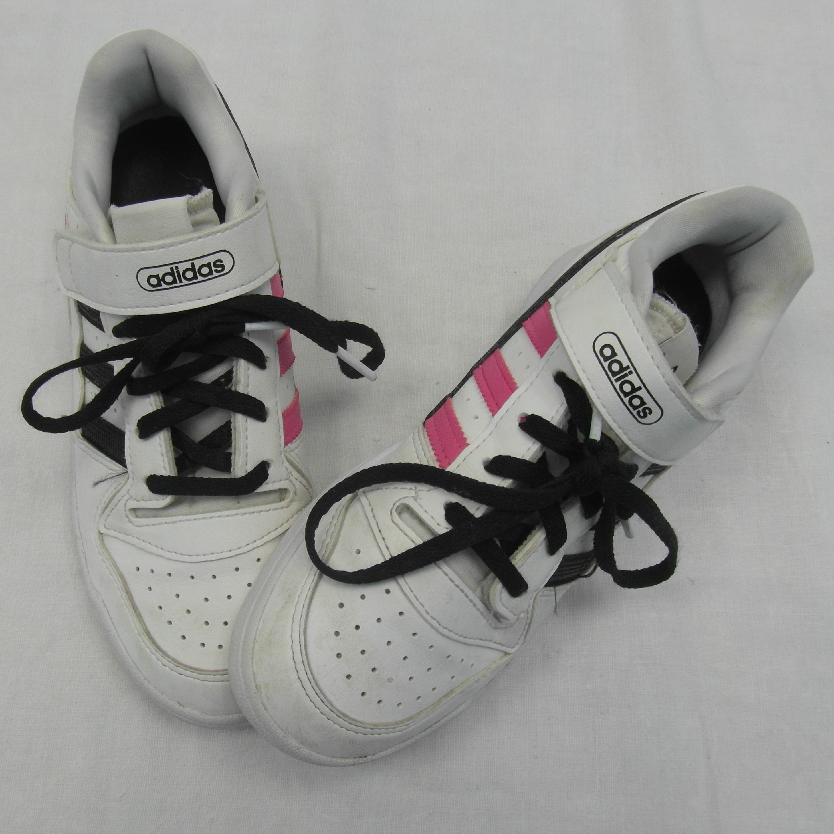 Baskets Adidas pointure 35 - Photo 2