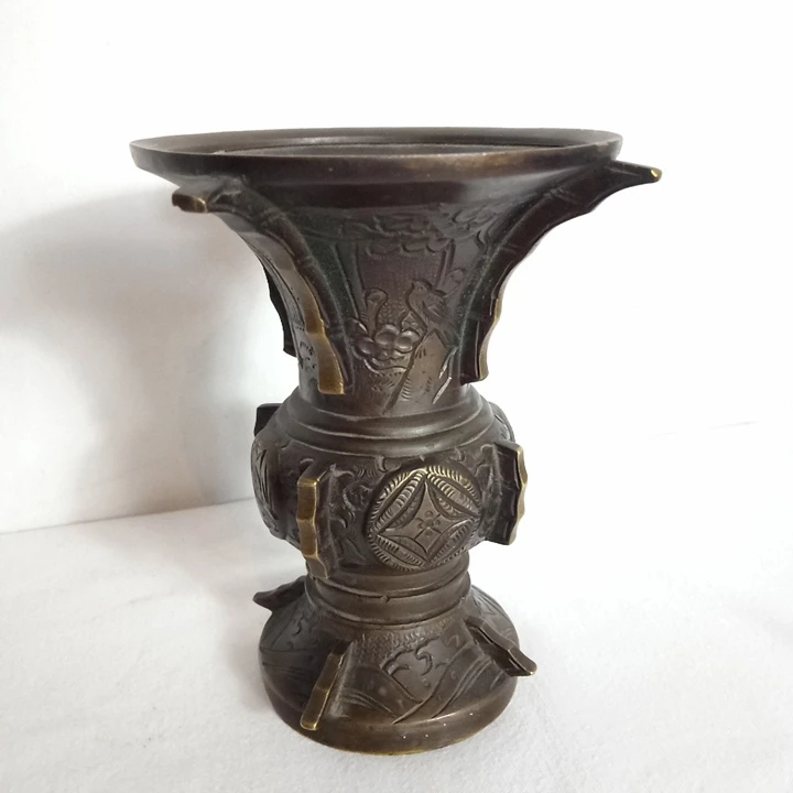 Vase japonais bronze décor d'animaux oiselé avec ailettes - Très bon état sur Label Emmaüs