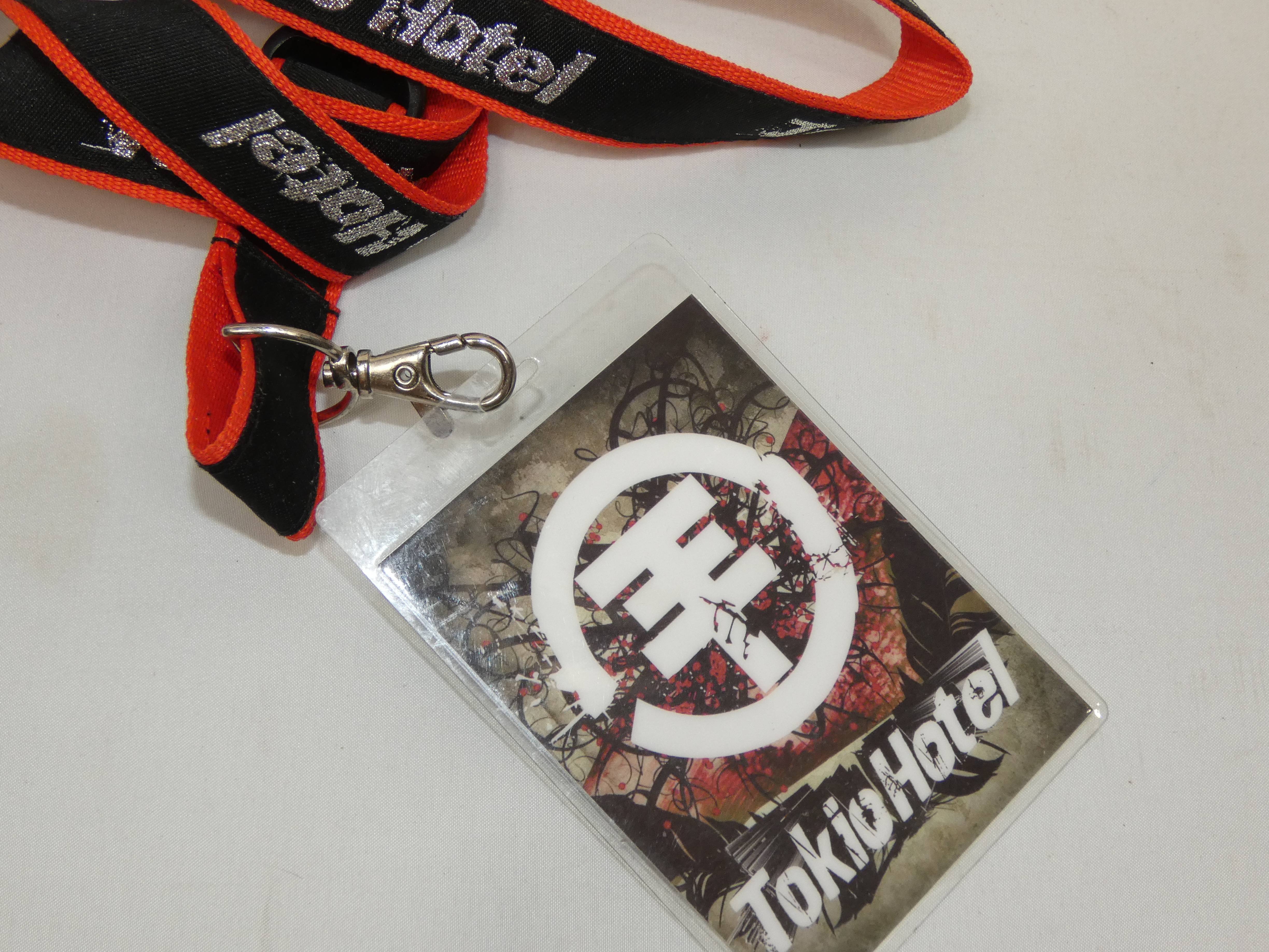 Voir photo 4 de Set collector TOKIO HOTEL Set collector TOKIO HOTEL Bon état - Vue 4 -