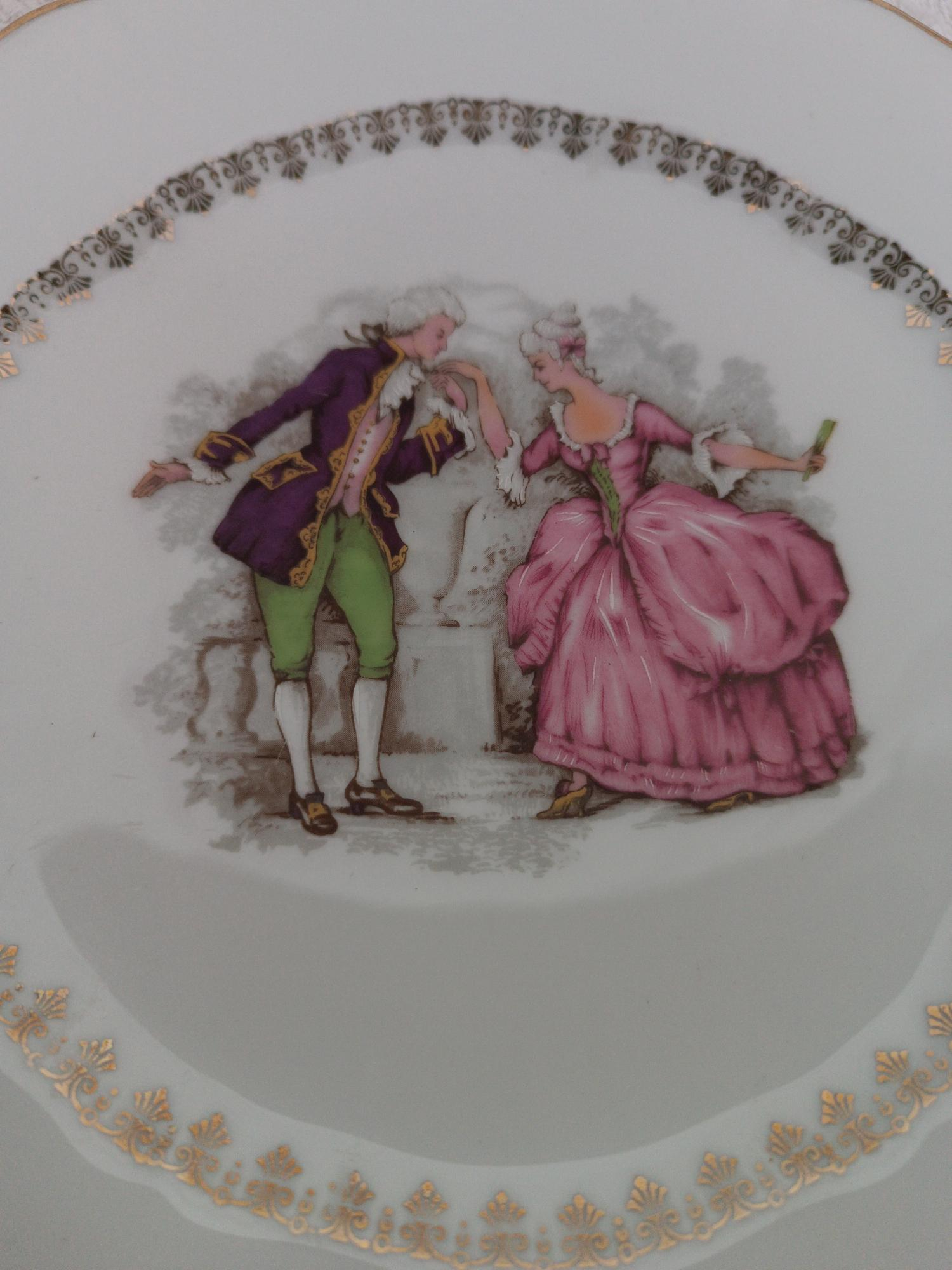 Médaillon Ovale Ancien Limoges – Porcelaine & Laiton – Scène Galante – Années 1930/1960