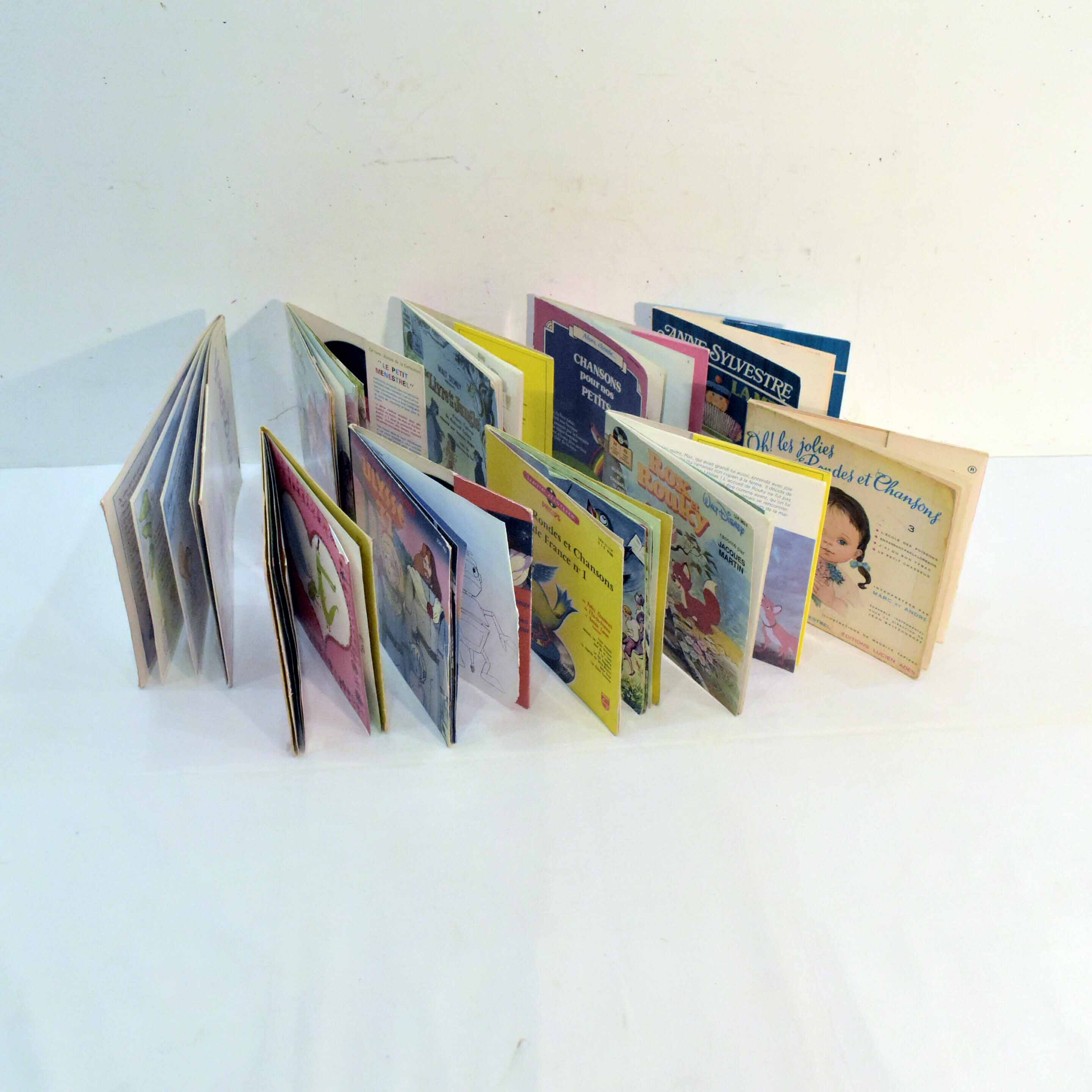 Voir photo 10 de Chansons & Comptines Enfantines - Vinyles - 33 & 45 Tours Chansons & Comptines Enfantines - Vinyles - 33 & 45 Tours Bon état - Vue 10 -