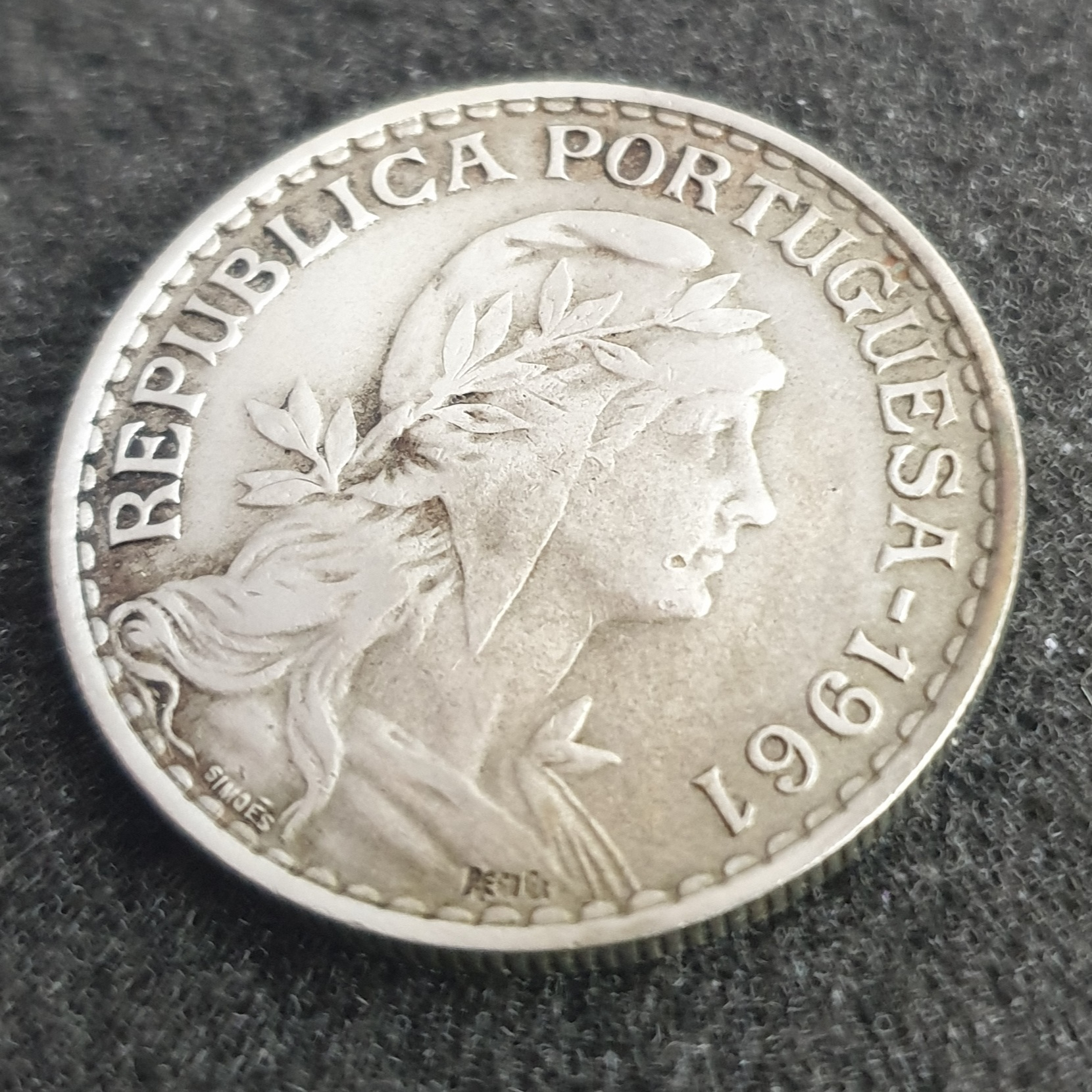 MONNAIE, PORTUGAL, 1 ESCUDO 1961 - TTB+  - Photo 0