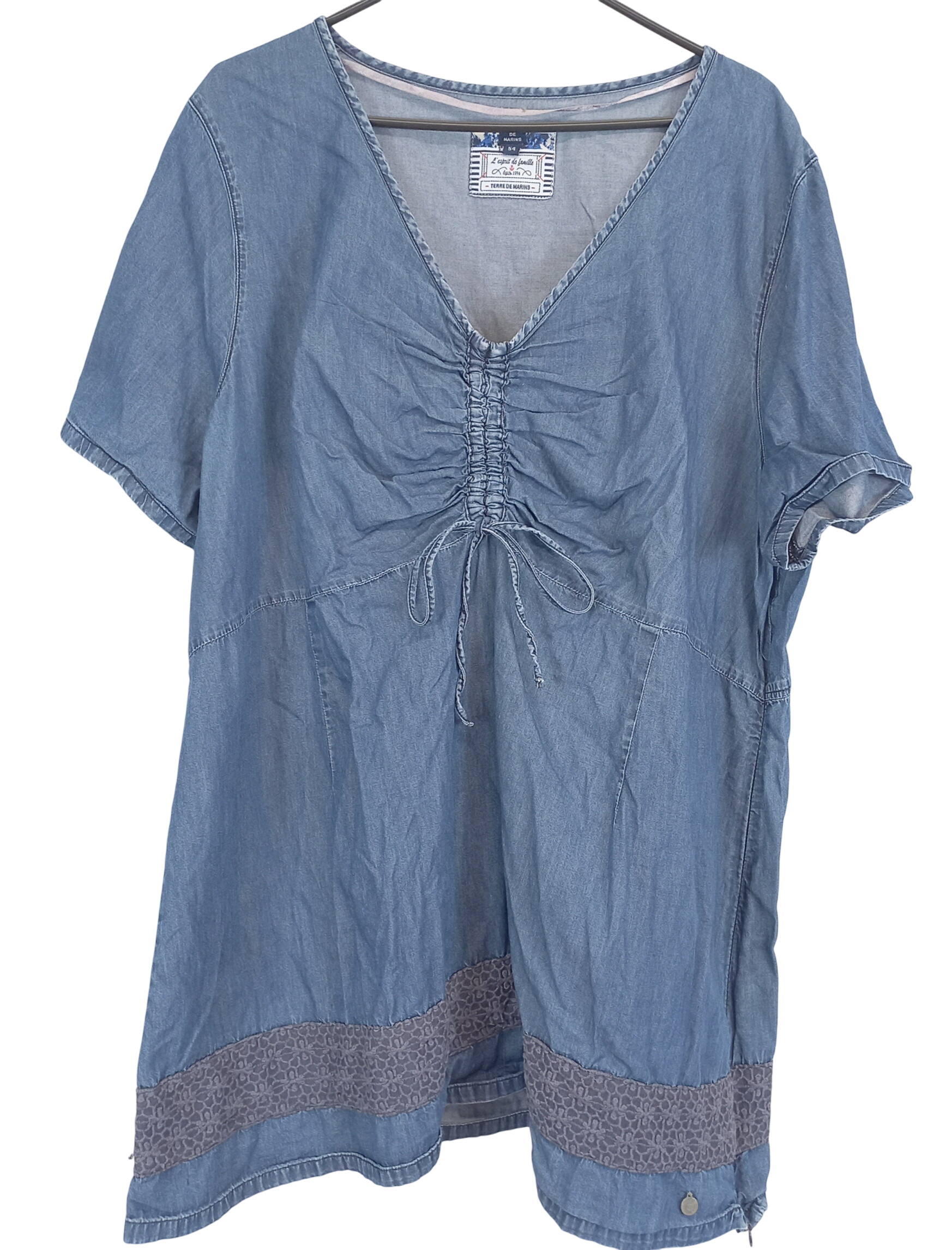 Acheter Tunique bleue jean Manches Courtes "terre de marins" T54 Très bon état - 11,90 € Tunique bleue jean Manches Courtes "terre de marins" T54 Très bon état - reconditionné disponible sur Label Emmaüs
