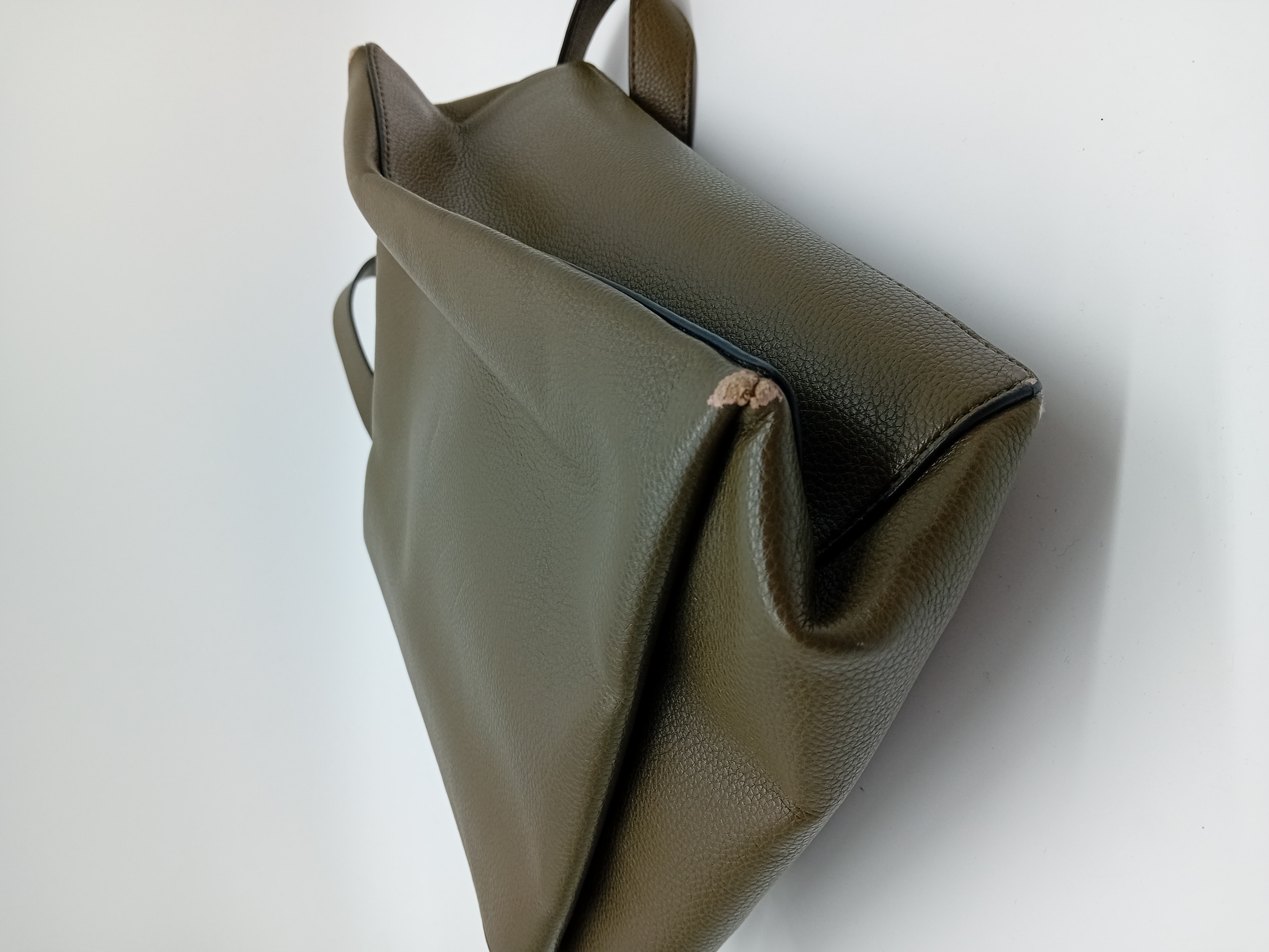 Sac Bandoulière Kaki Calvin Klein Élégant Et Polyvalent Adulte (T4708) Bon état - Vue 6 - 