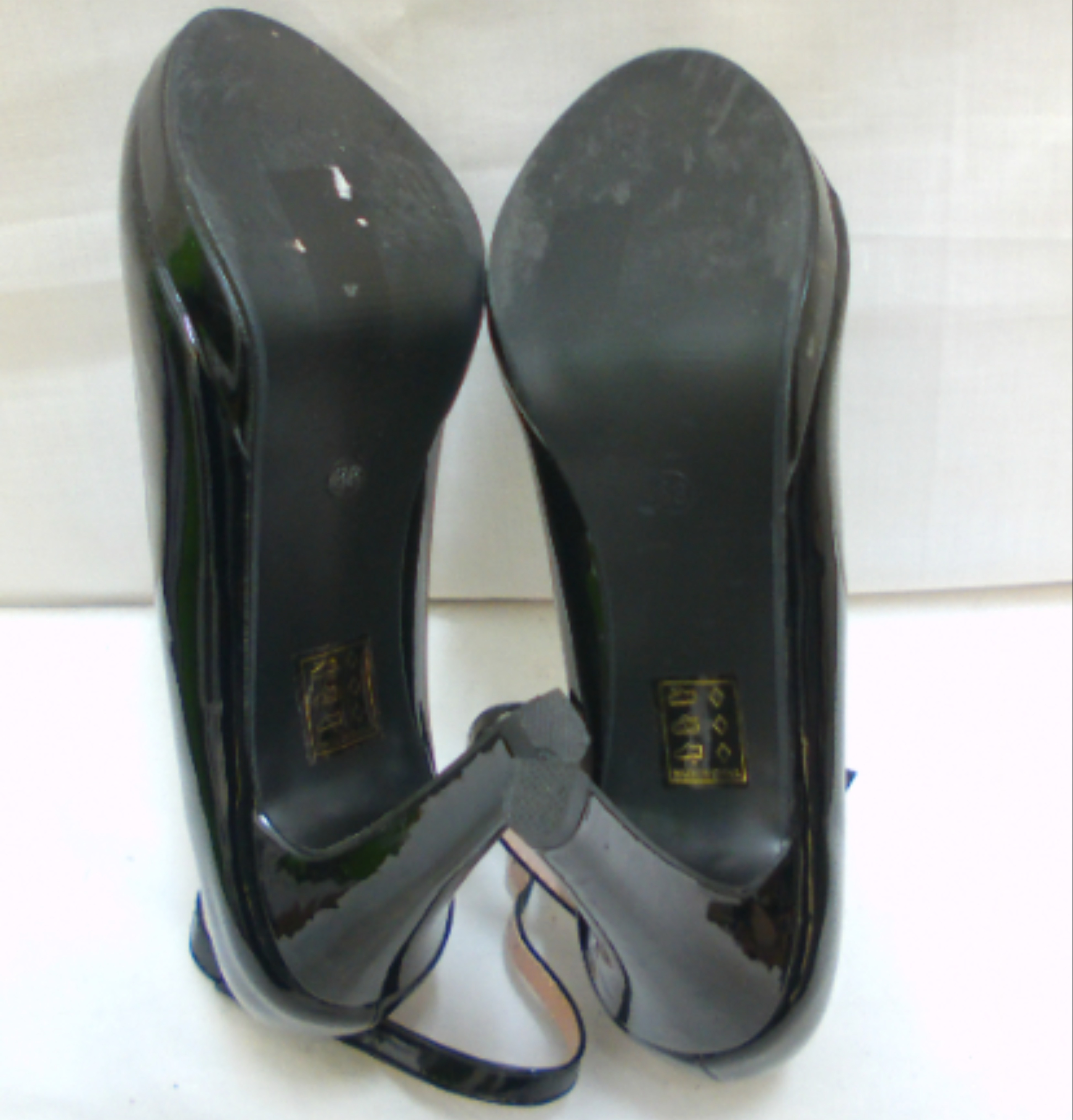 Voir photo 5 de Chaussure à talons CHLONA, vernies noir, Pointure 38 Chaussure à talons CHLONA, vernies noir, Pointure 38 Très bon état - Vue 5 -