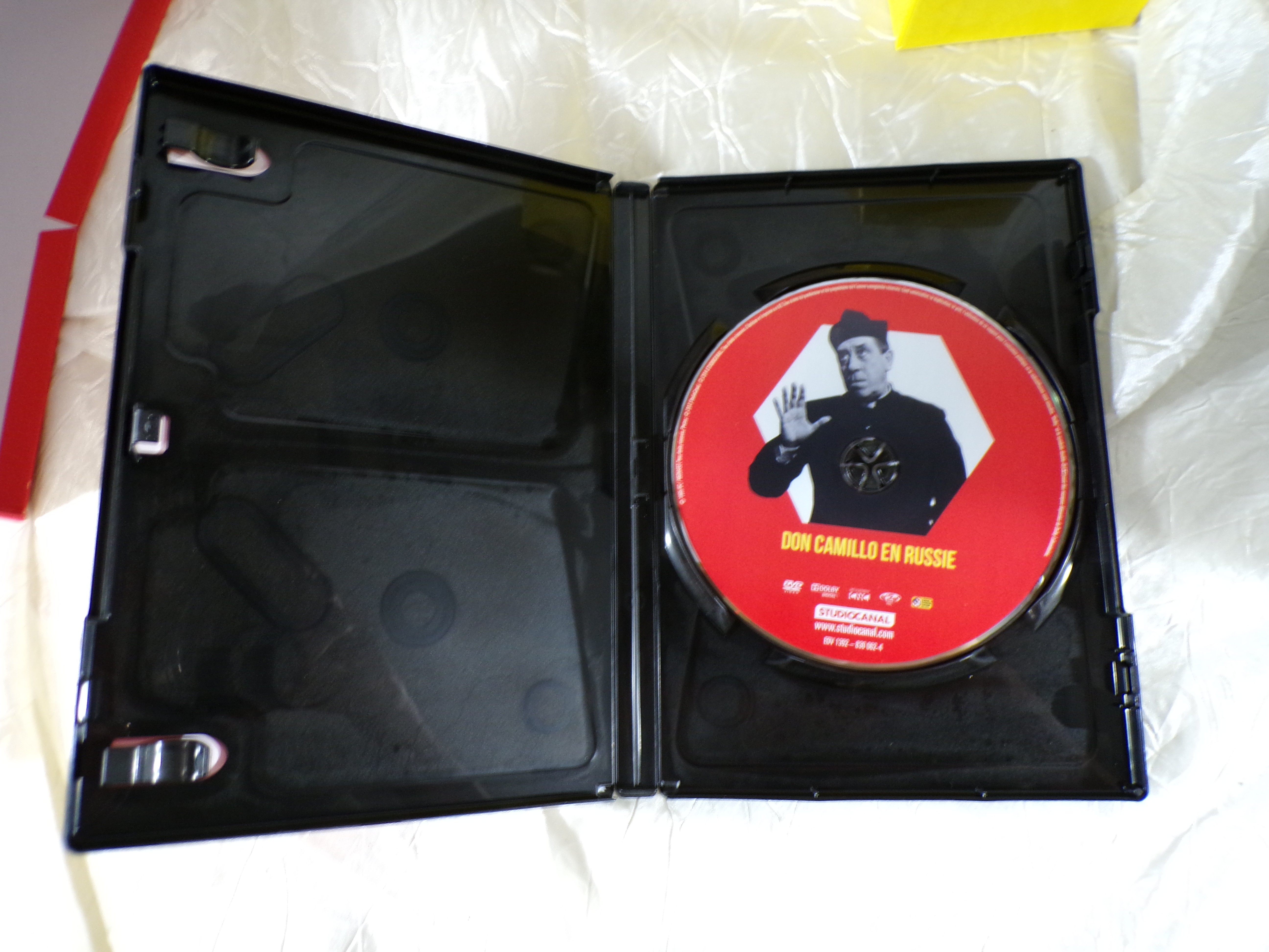 Voir photo 4 de Coffret DVD de l'intégrale de Don Camillo Coffret DVD de l'intégrale de Don Camillo Très bon état - Vue 4 -