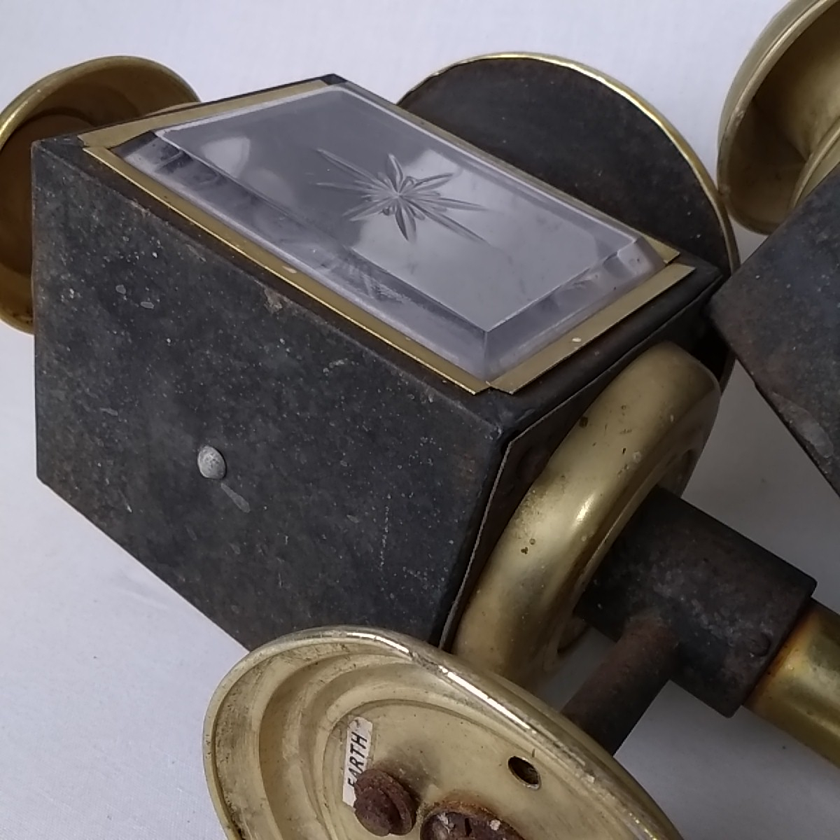 Paire d'anciennes lanternes à bougie de Calèche/Fiacre converties en lampadaires - Bon état - Photo 5