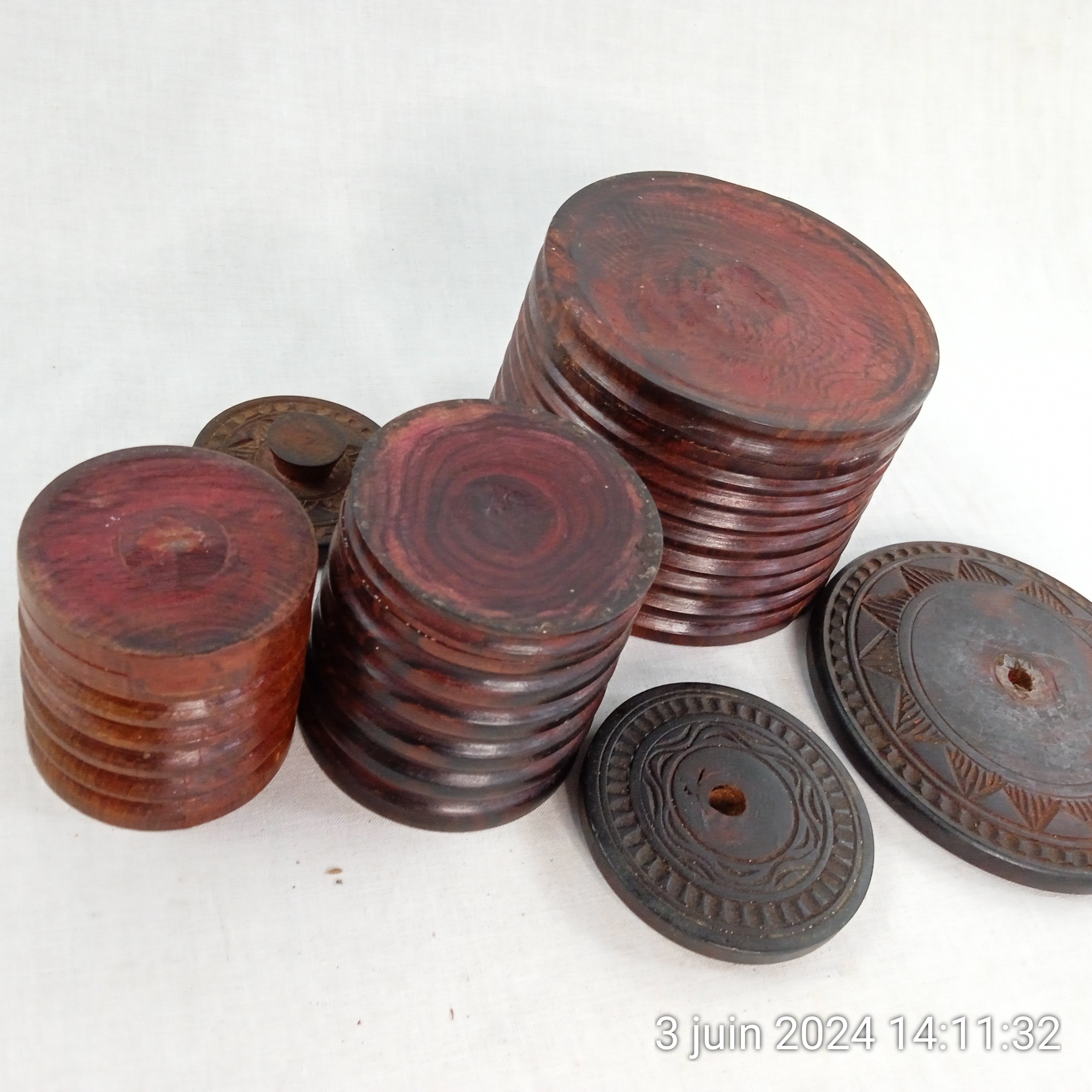 Lot de 3 boites/pots couvercle en bois, année 30 Arts déco - Photo 4