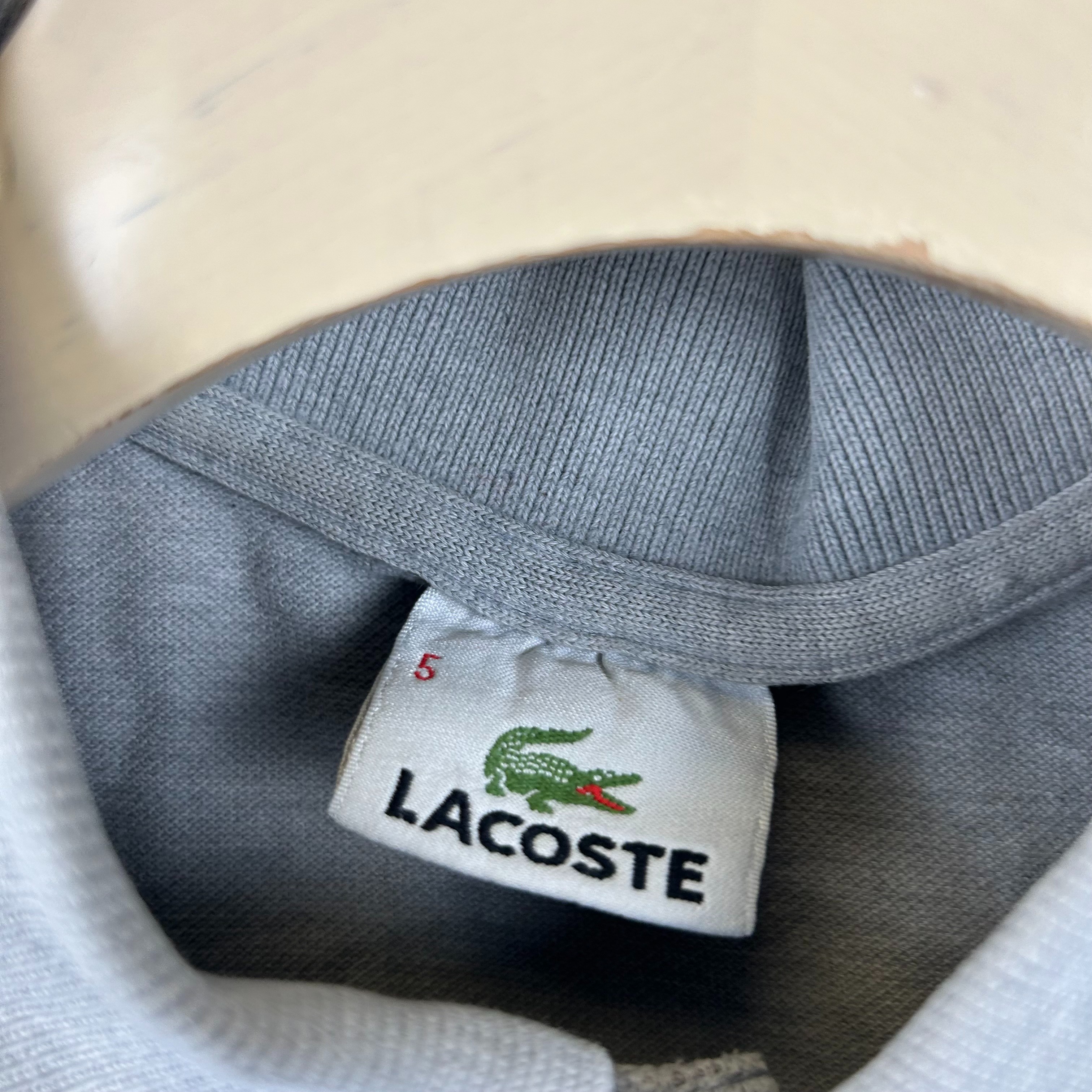 Lacoste - Polo gris 100% coton - Taille 42 - Photo 3