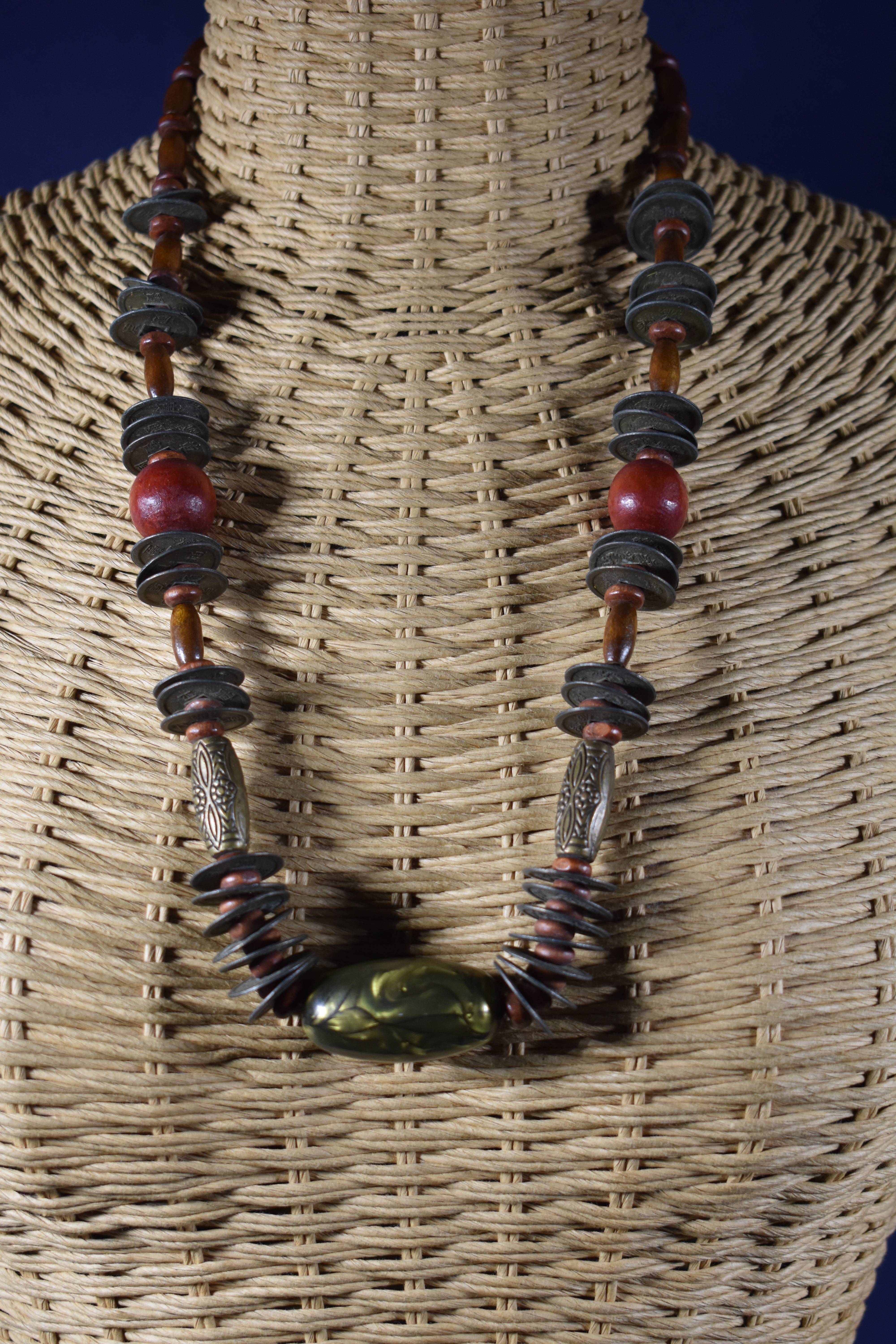 Collier ethnique " vintage ", longueur 70 cm. Bon état - Vue 12 - 